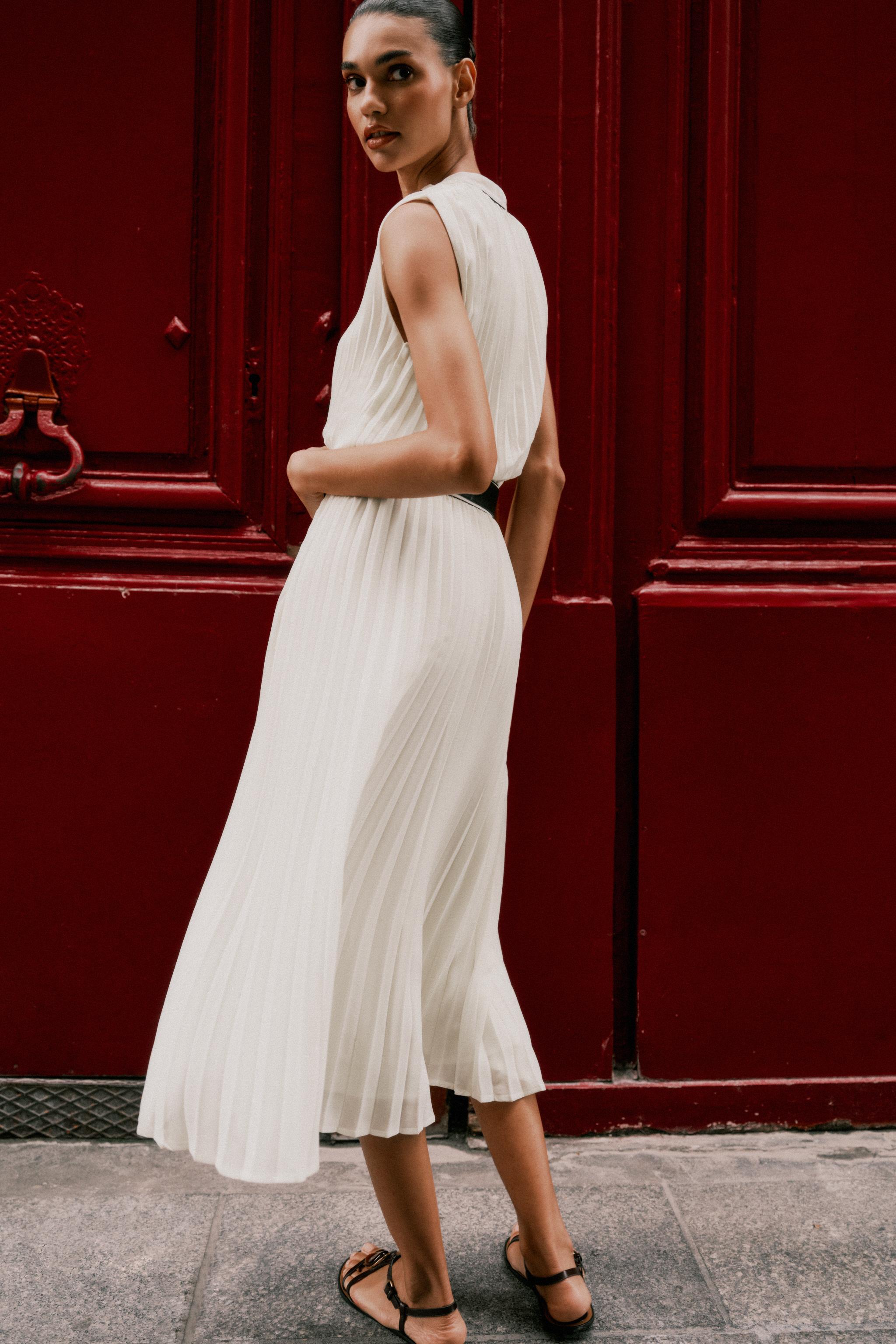 BELTED PLEATED MIDI SKIRT