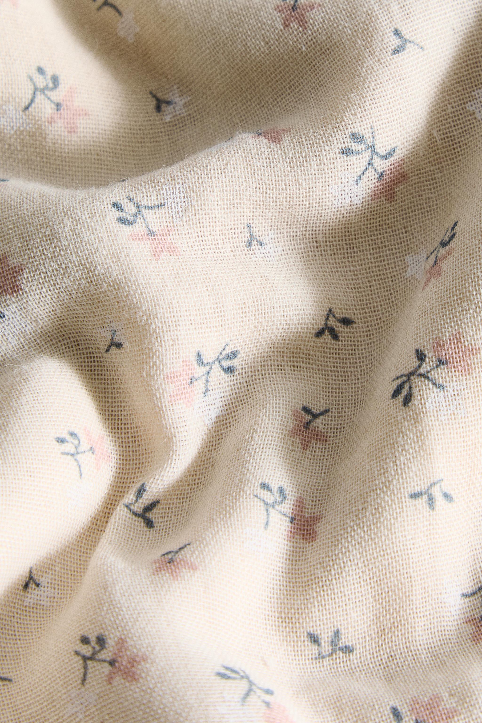 CHILDREN'S BATH TOWEL WITH TULIPS