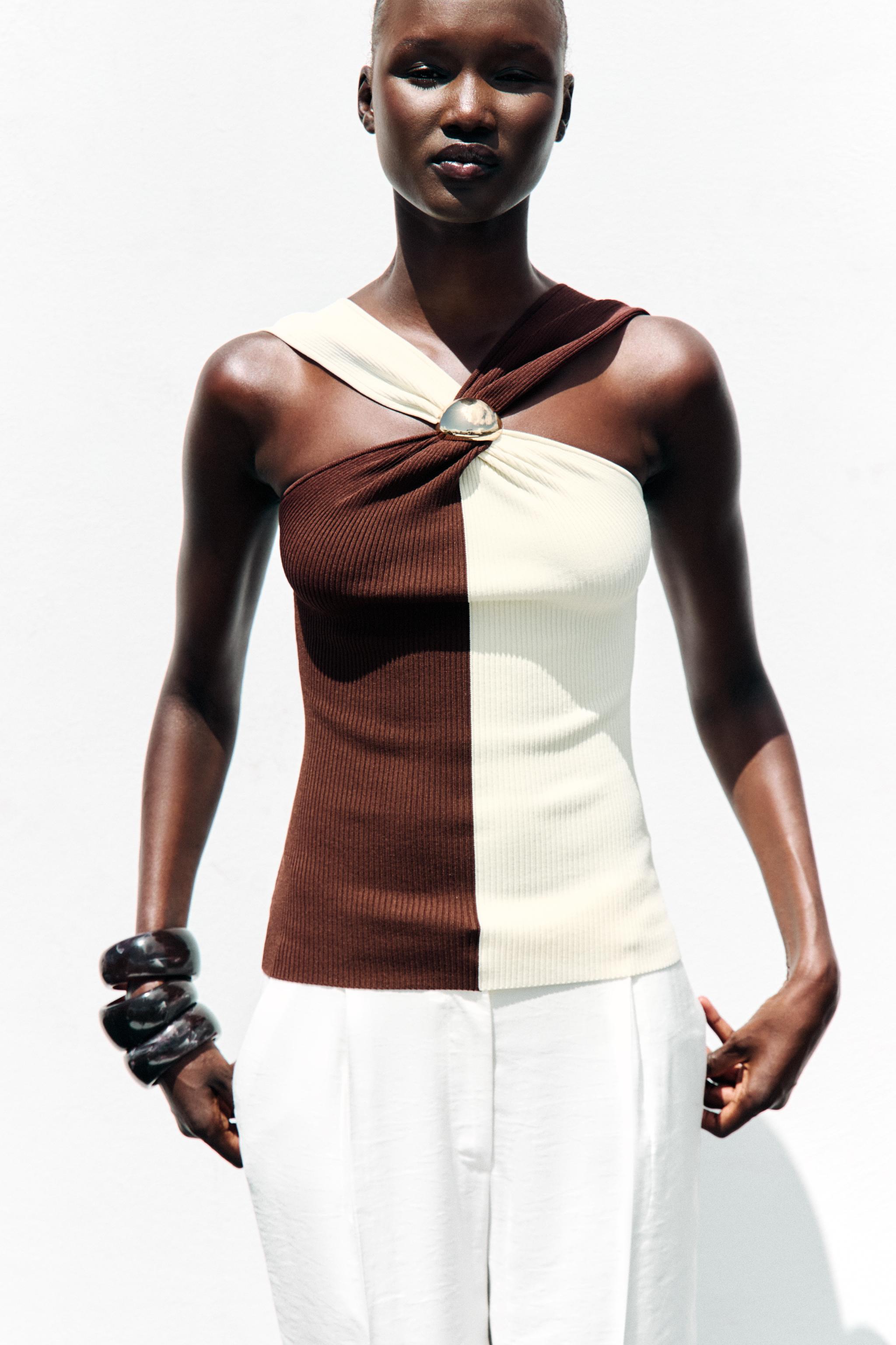 HALTER TOP WITH HARDWARE DETAIL