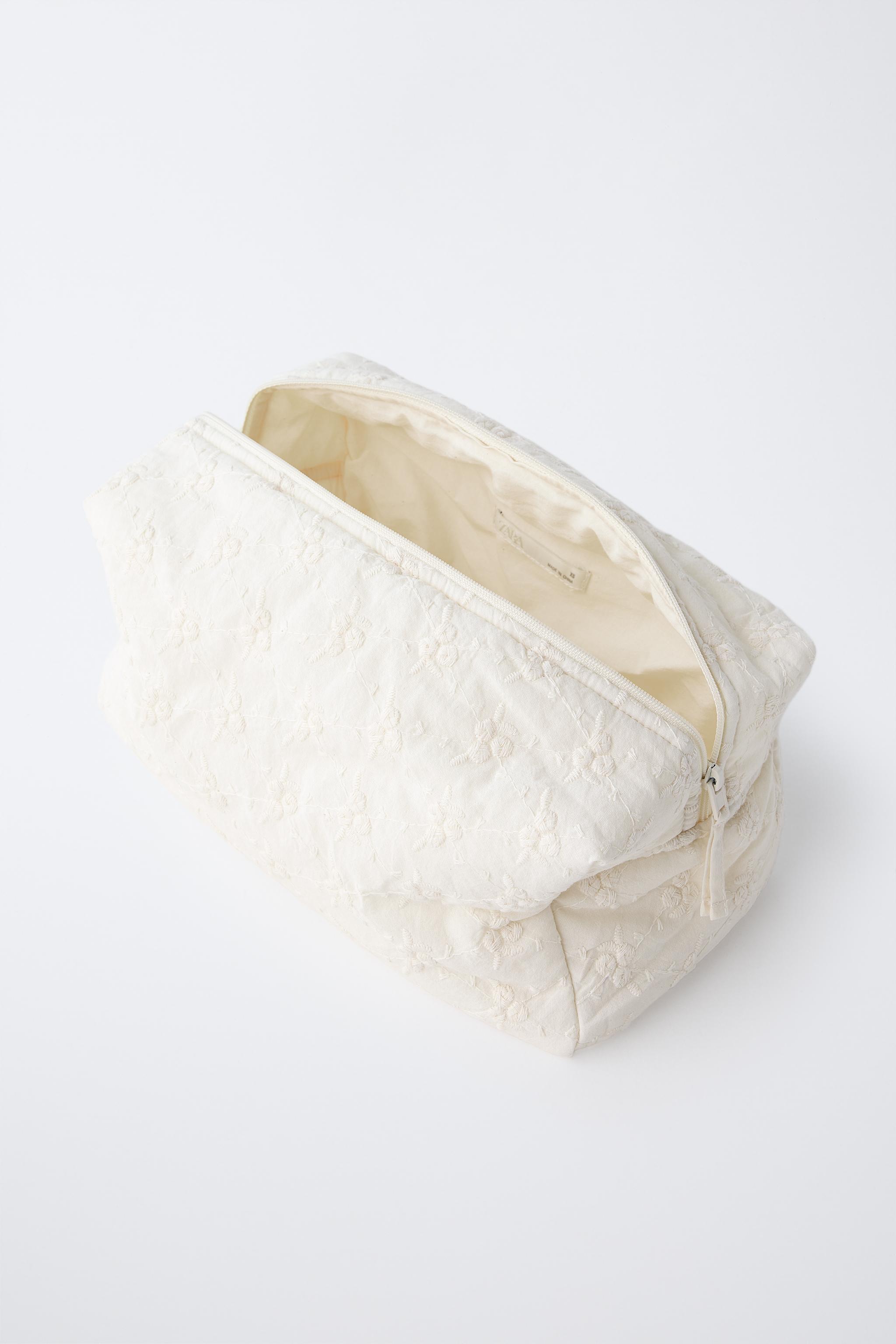 EMBROIDERED FLORAL COSMETICS BAG