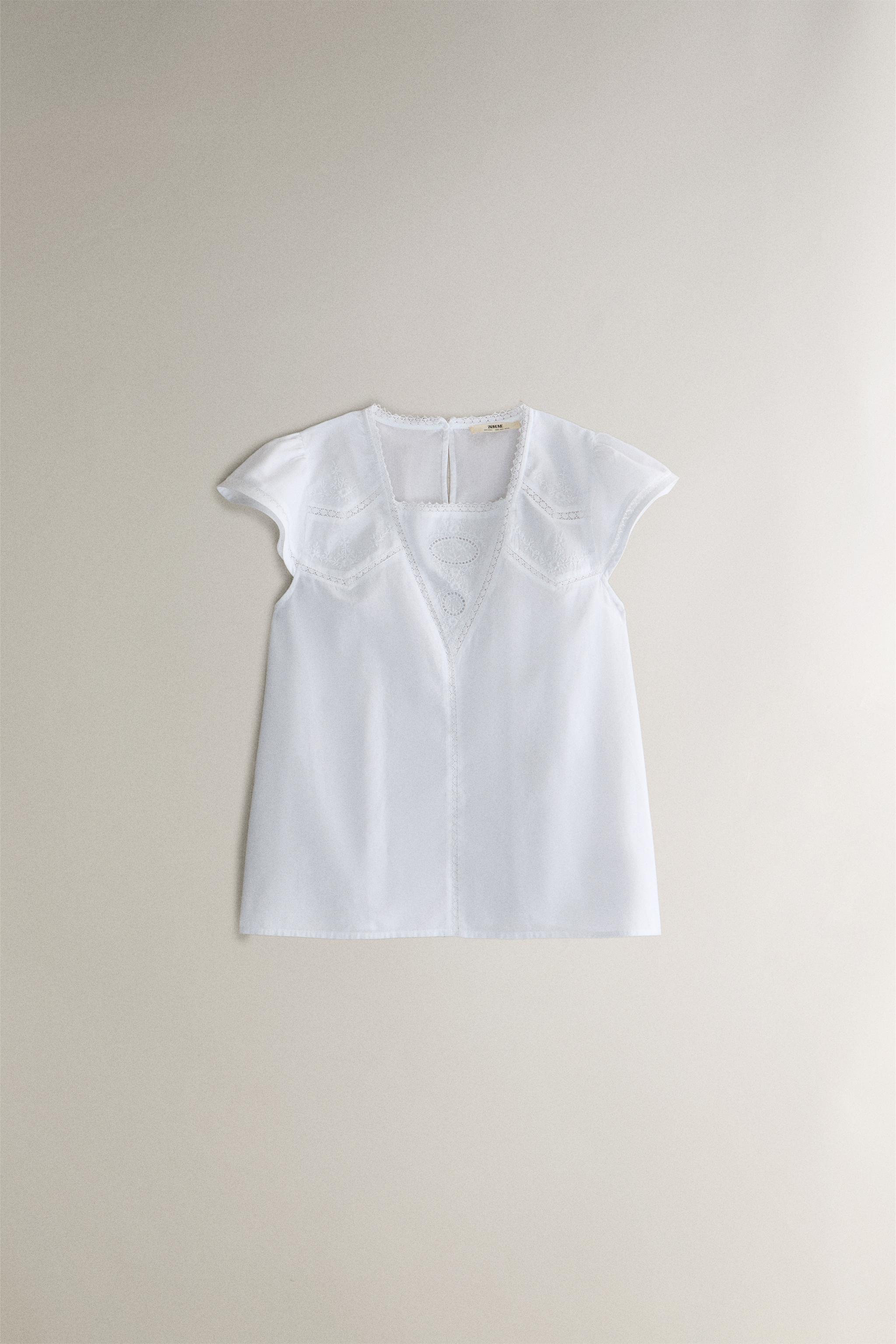 LACE AND EMBROIDERY T-SHIRT