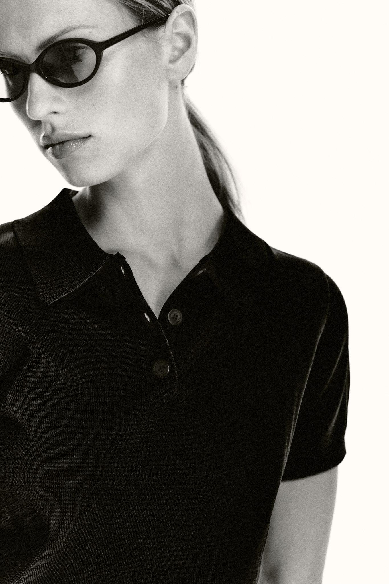 SHORT SLEEVE KNIT POLO TOP