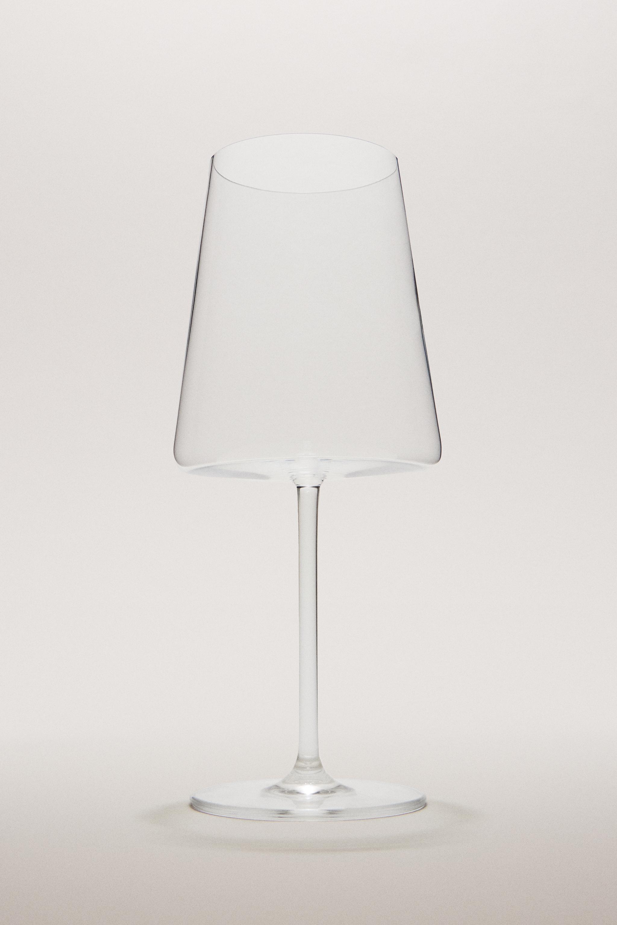 CONICAL CRYSTALLINE WINE GLASS