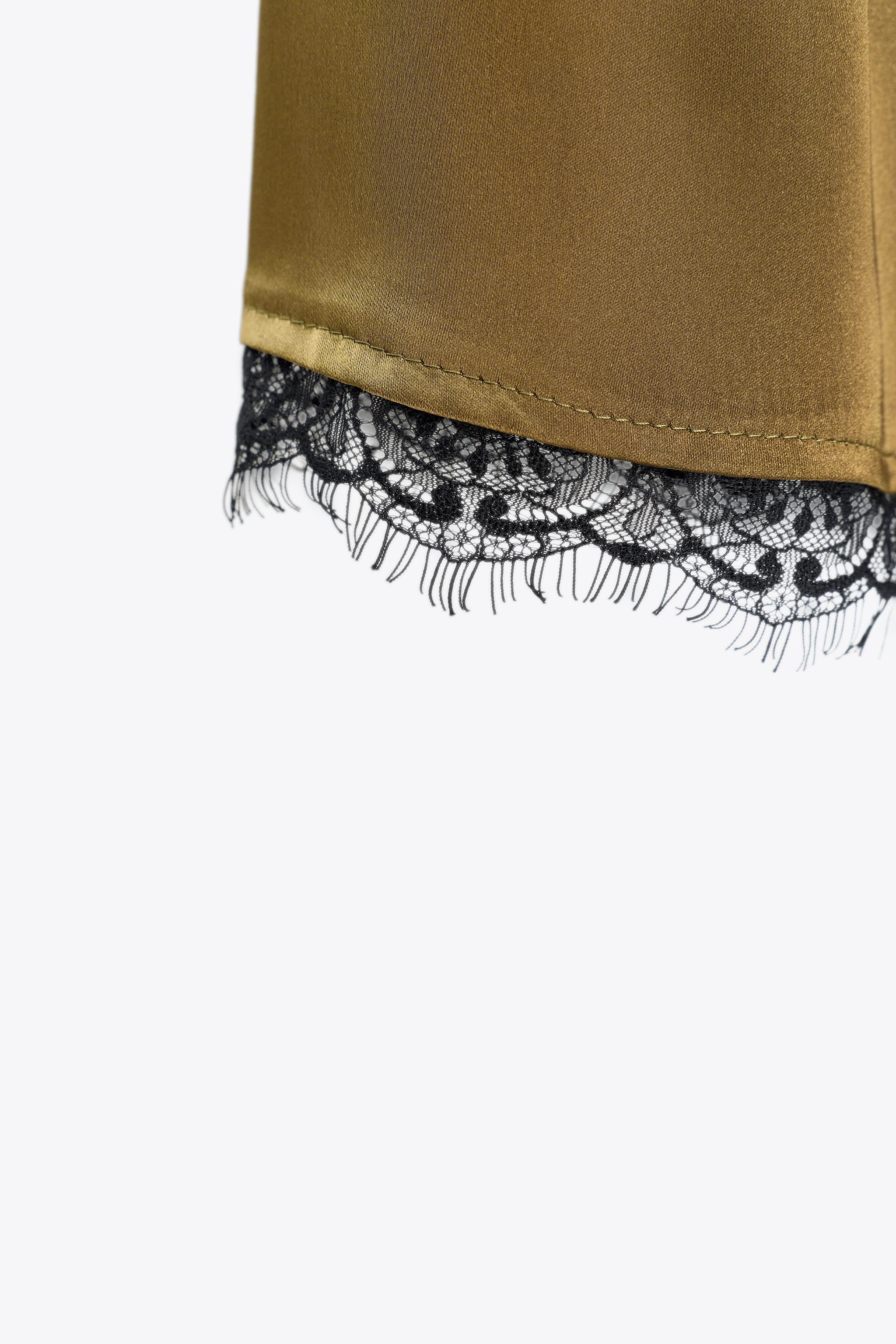 SATIN SHORTS WITH LACE