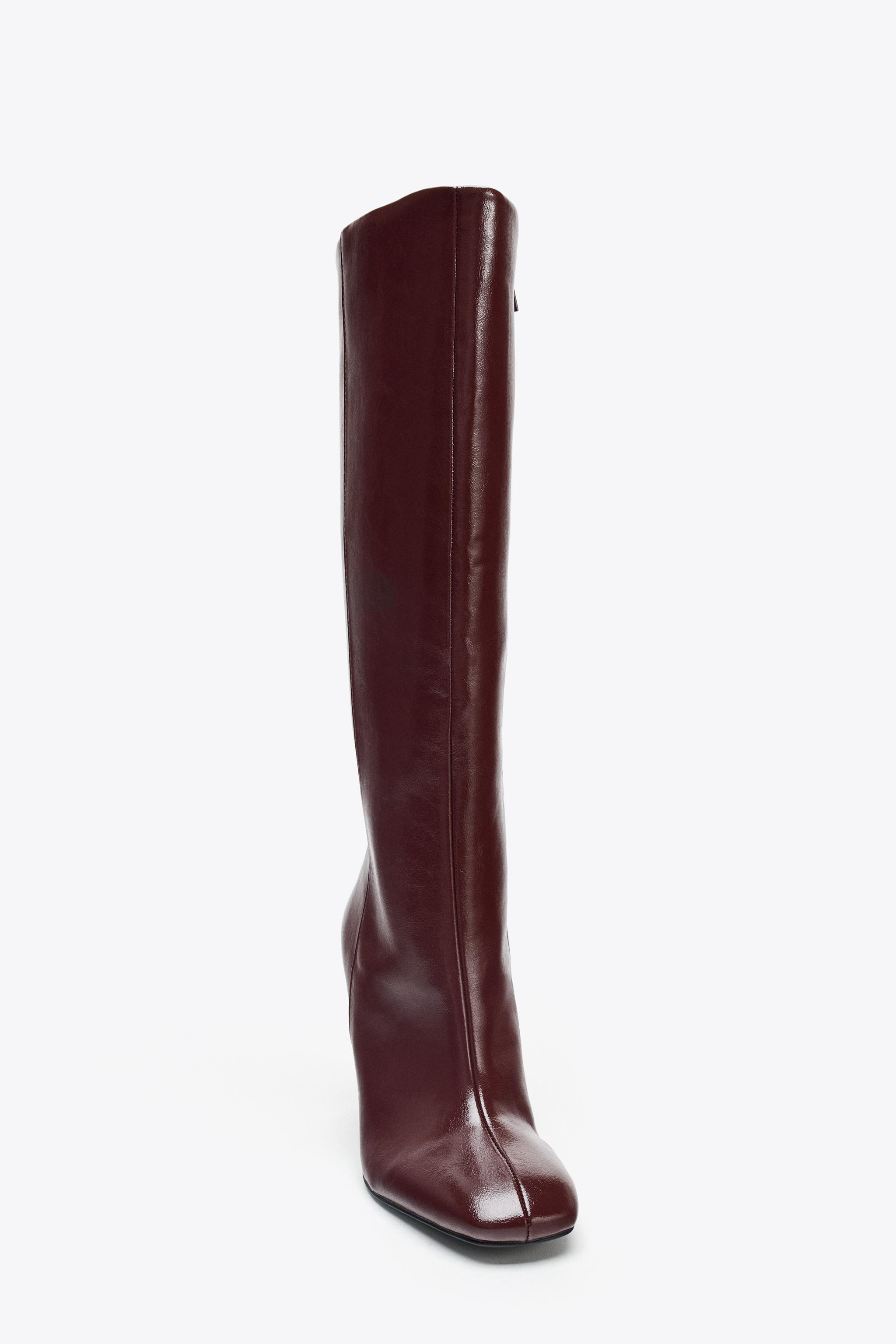 WIDE HEELED BOOTS