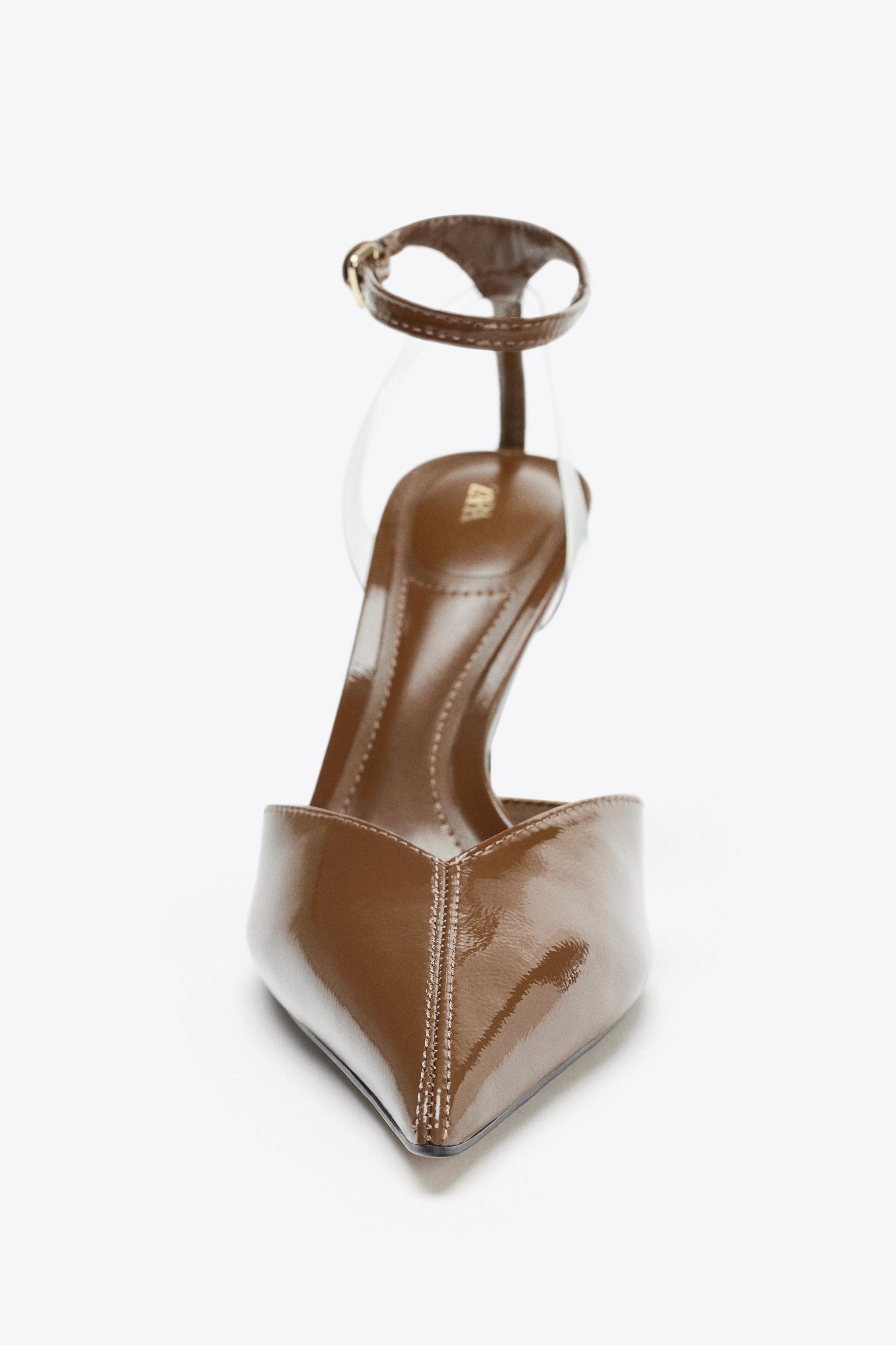 PATENT FINISH HEELED SHOES