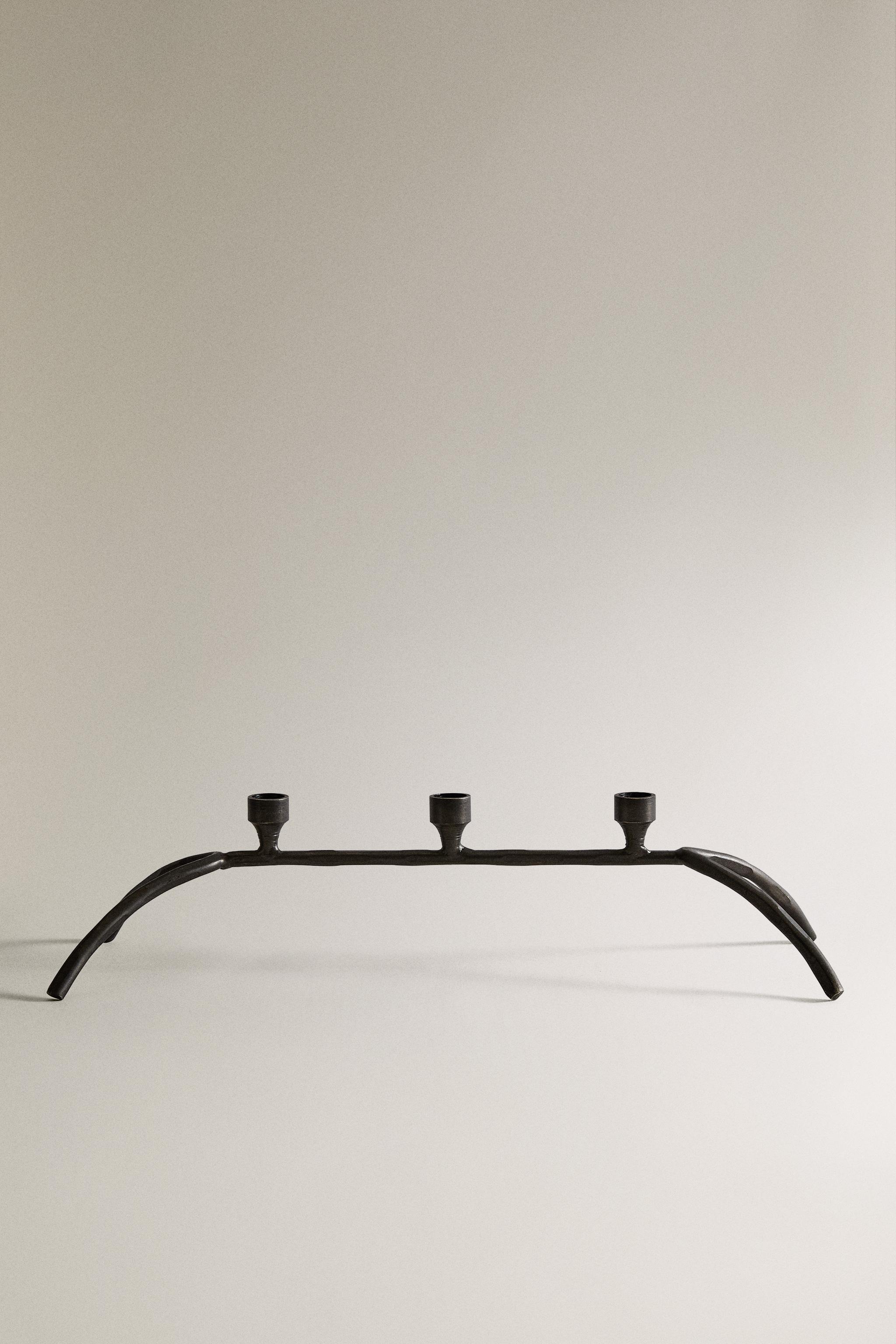 MULTIPLE CANDLESTICK