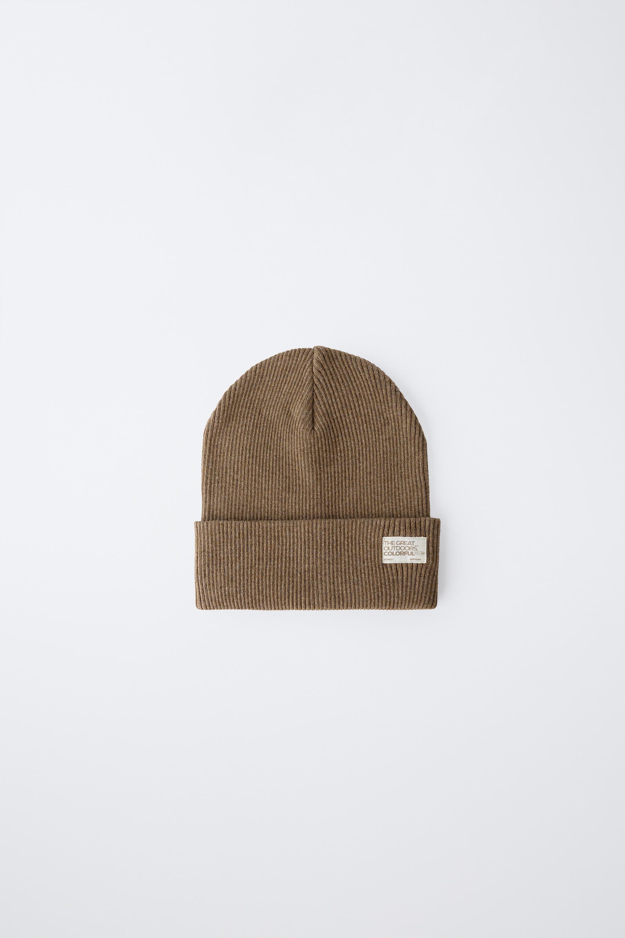 RIBBED KNIT HAT WITH LABEL
