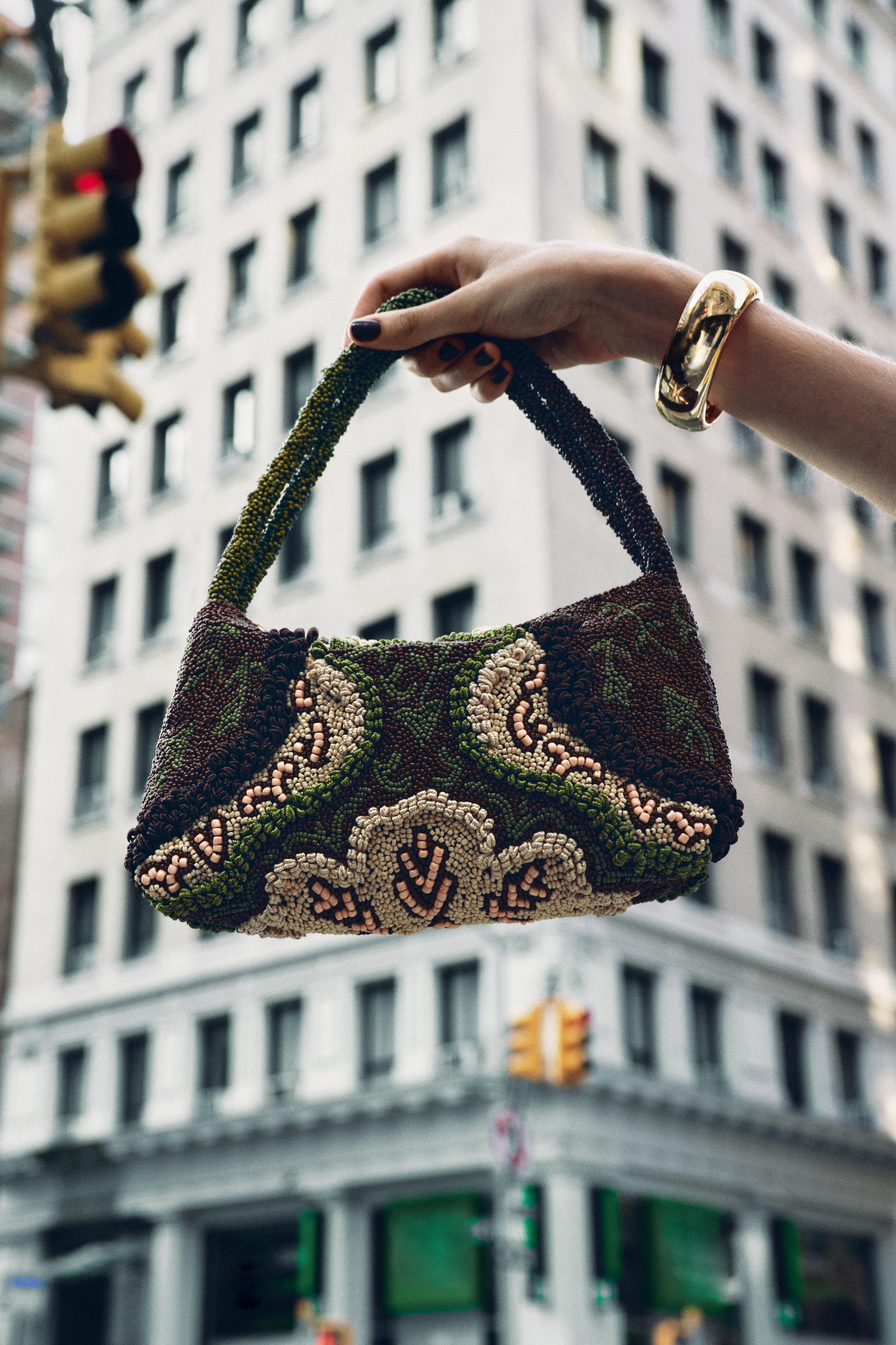 BAG WITH EMBROIDERED DETAILS