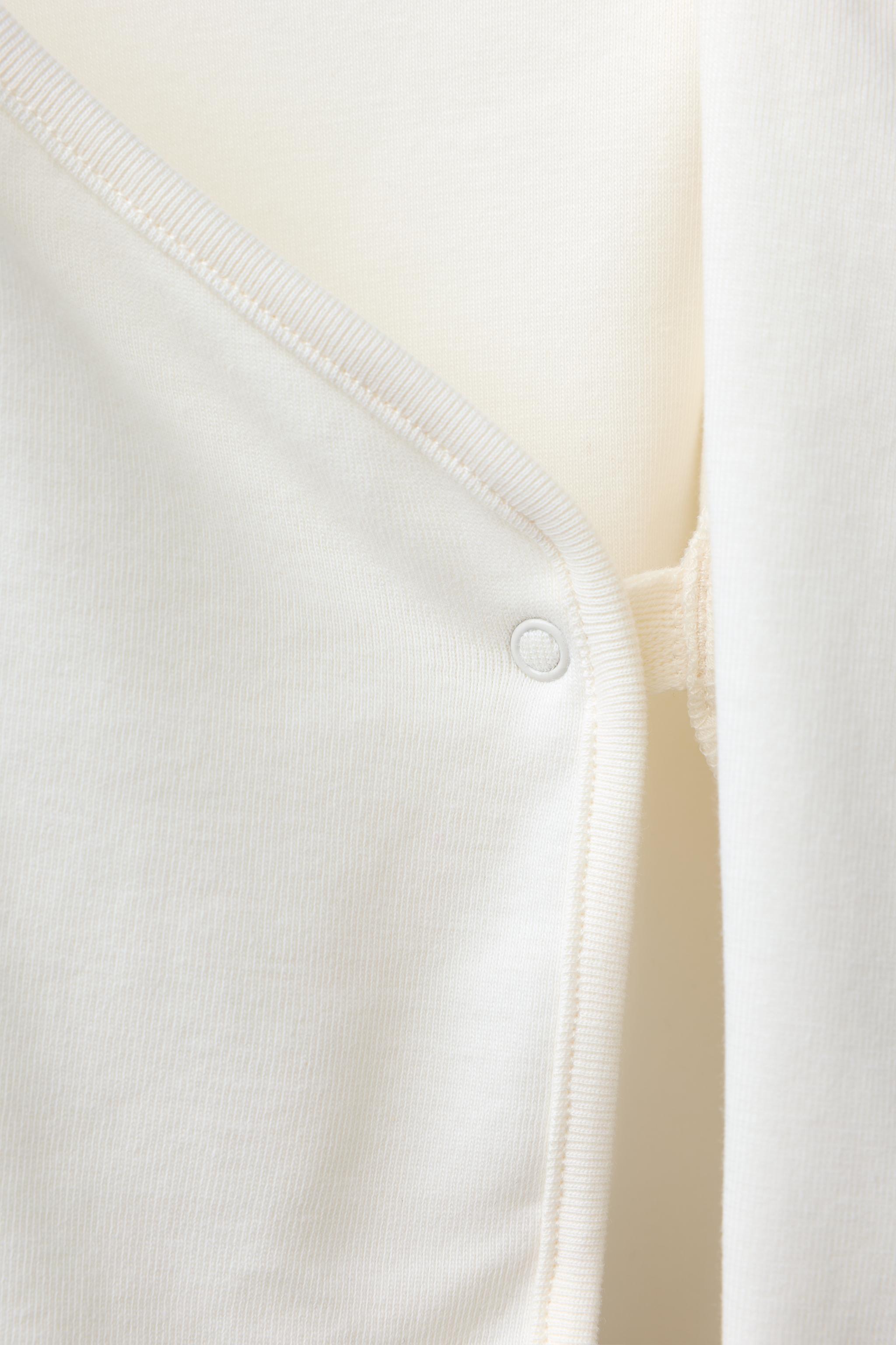 NEWBORN SET AND POUCH