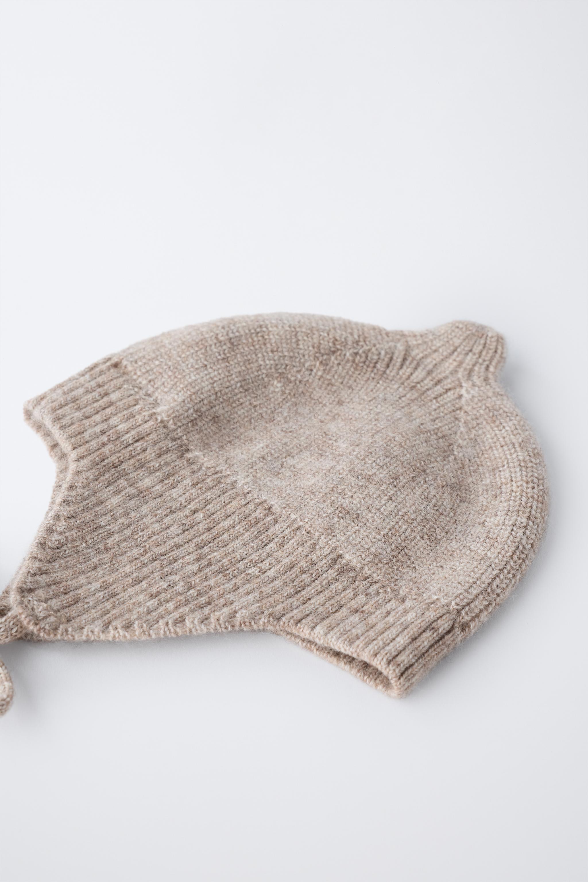 POINTED WOOL AND CASHMERE HAT