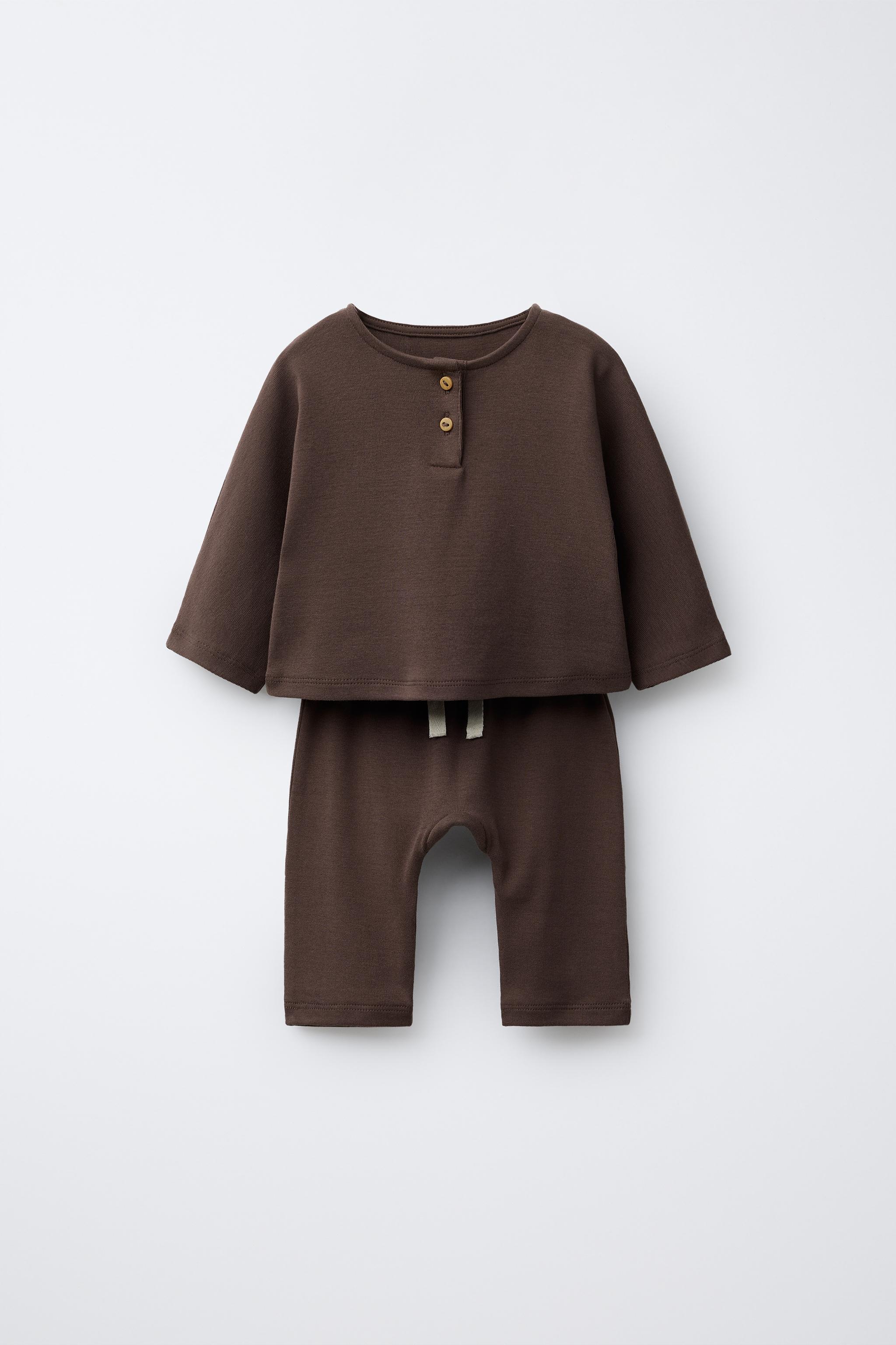 PLAIN T-SHIRT AND PANTS SET