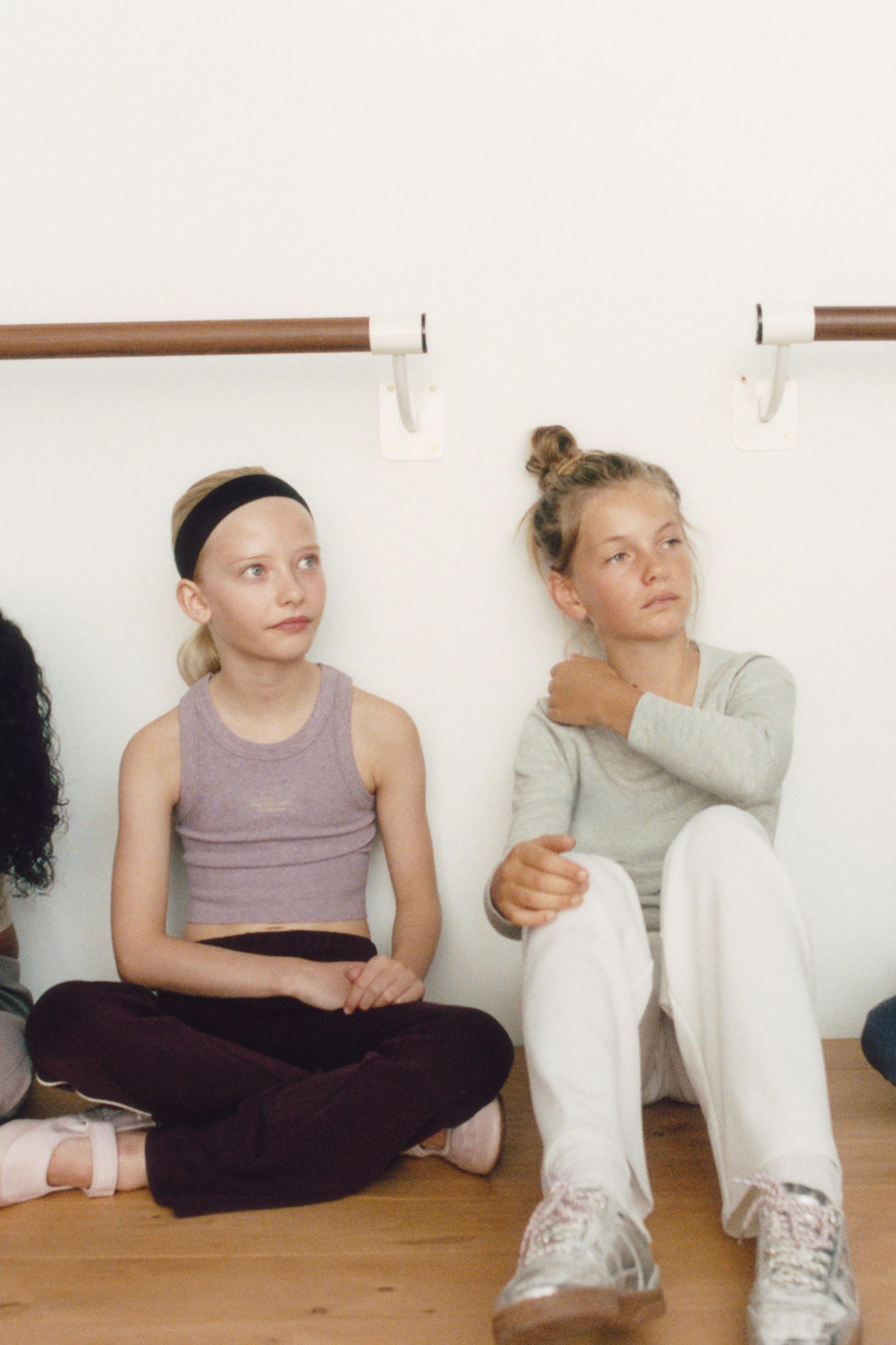 SWEATSHIRT WITH MODAL TEXT