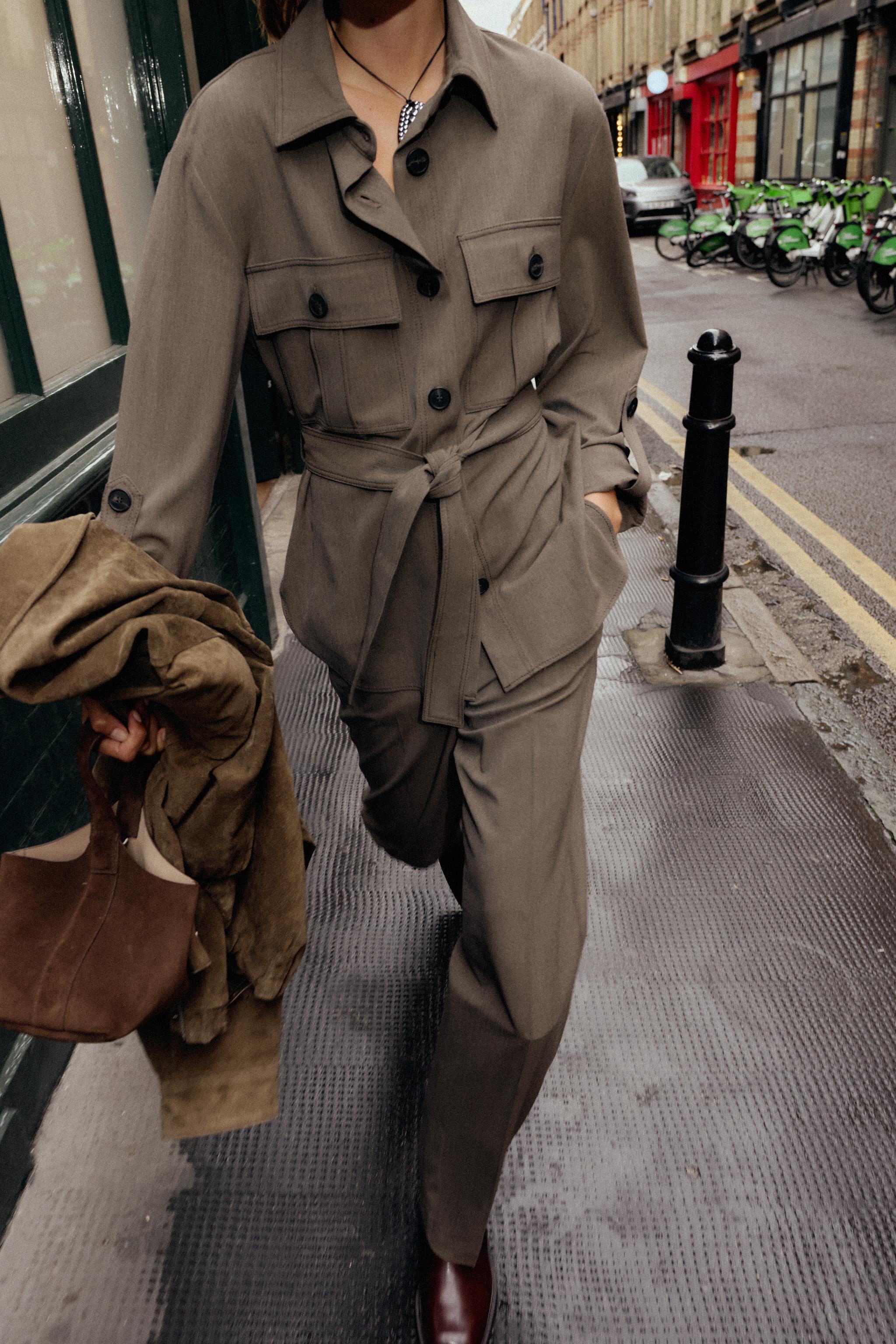 TAB SLEEVE BELTED SHIRT