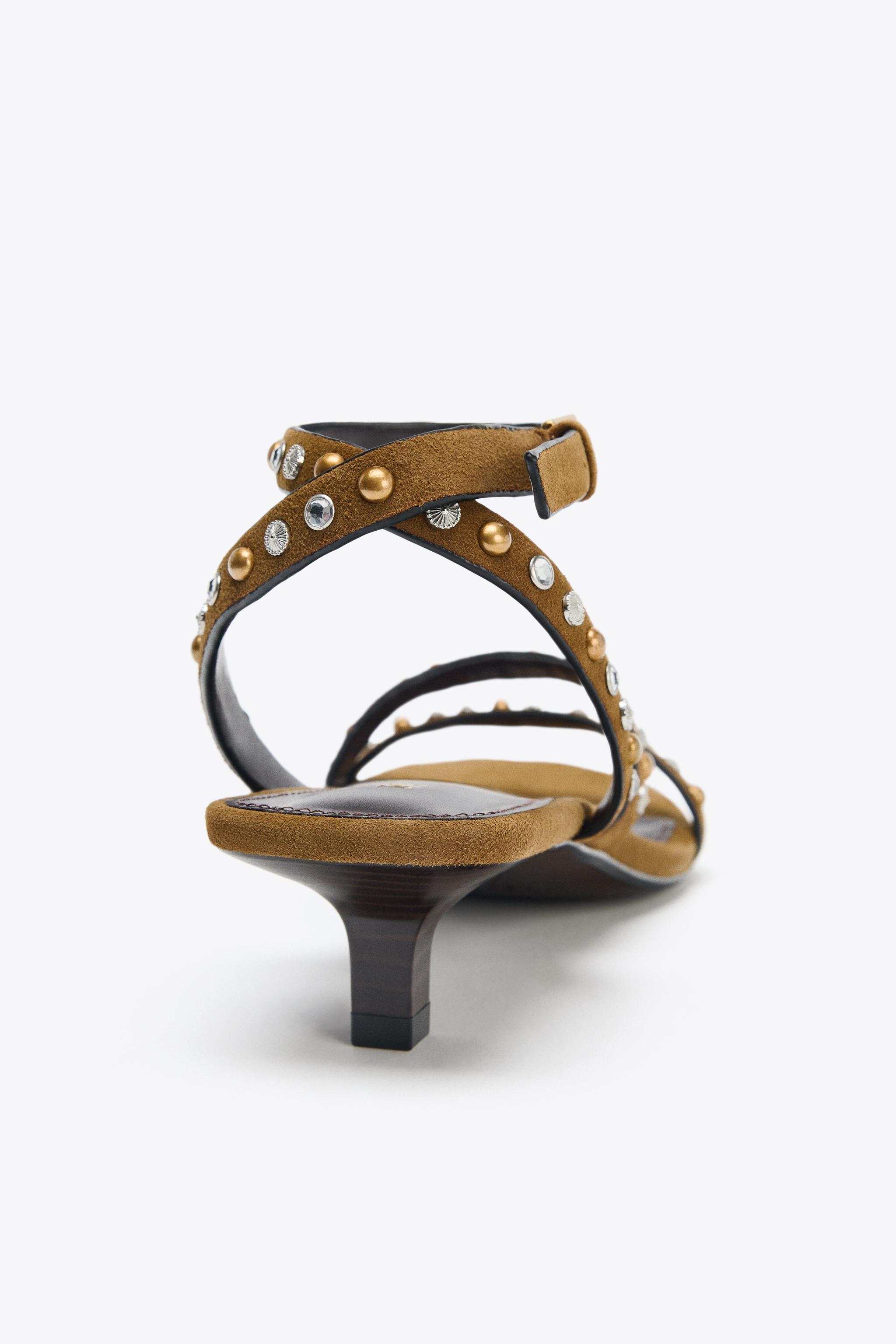 SPLIT LEATHER STUDDED KITTEN SANDAL