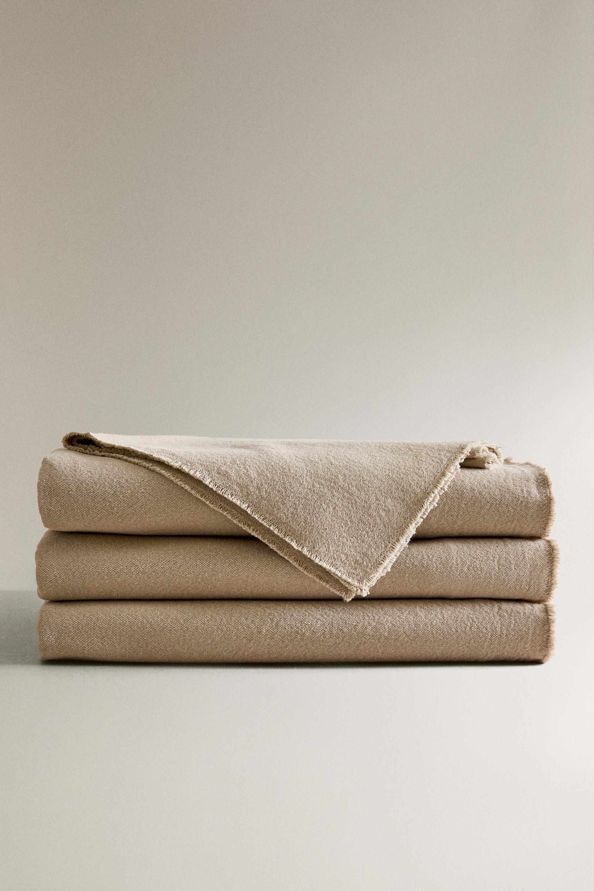 FADED-EFFECT COTTON TABLECLOTH