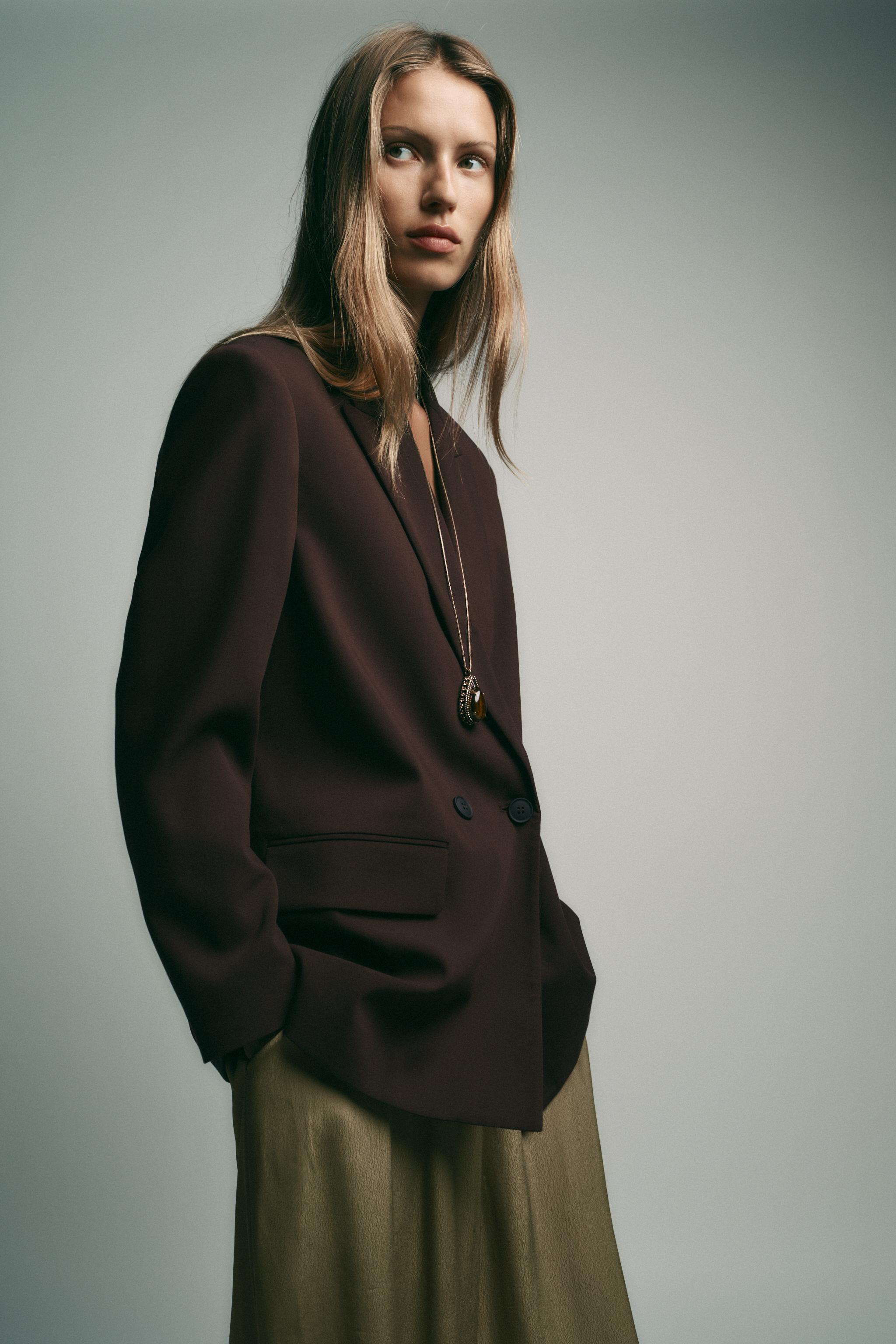 OVERSIZED DOUBLE-BREASTED BLAZER