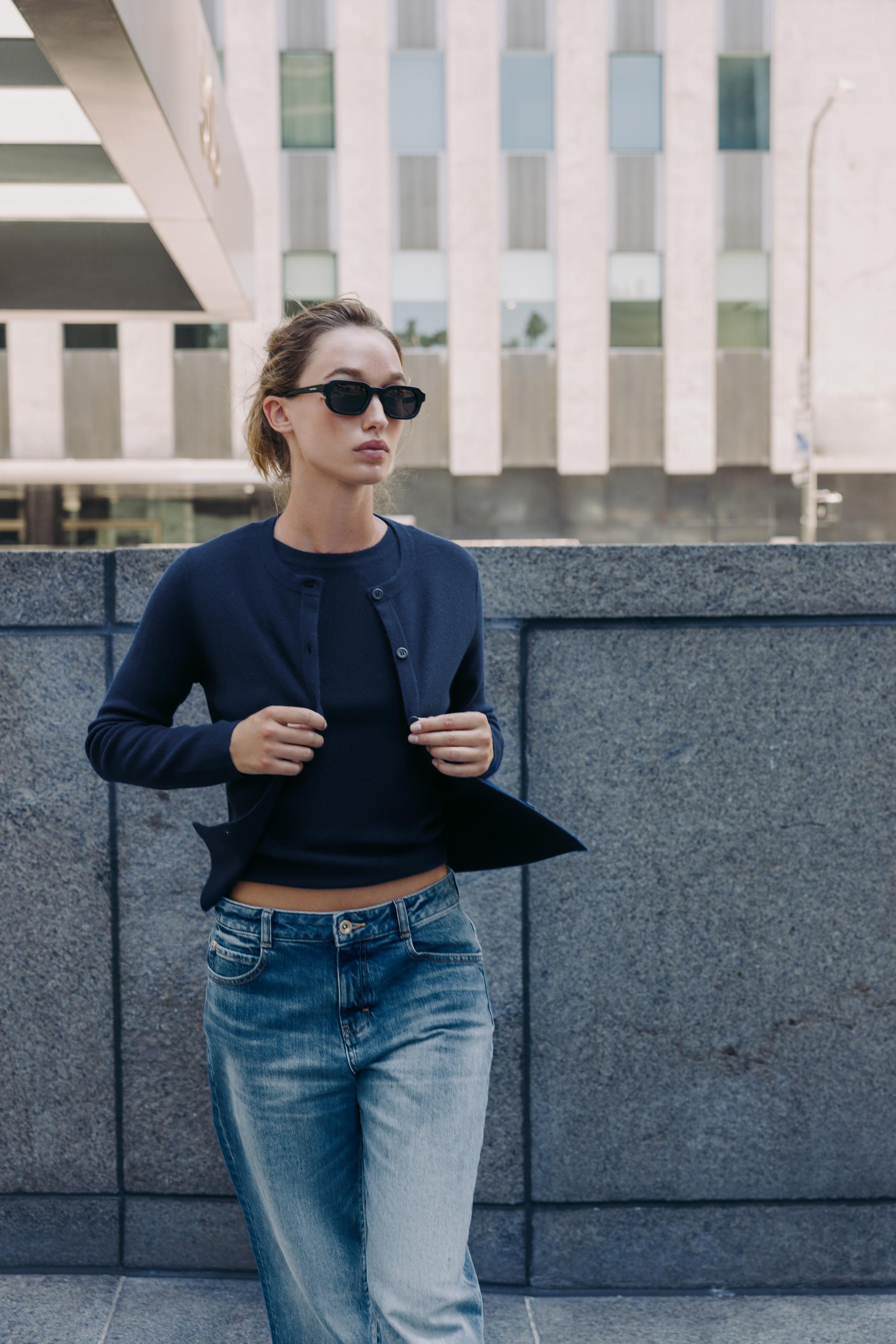 BASIC KNIT BUTTON CARDIGAN