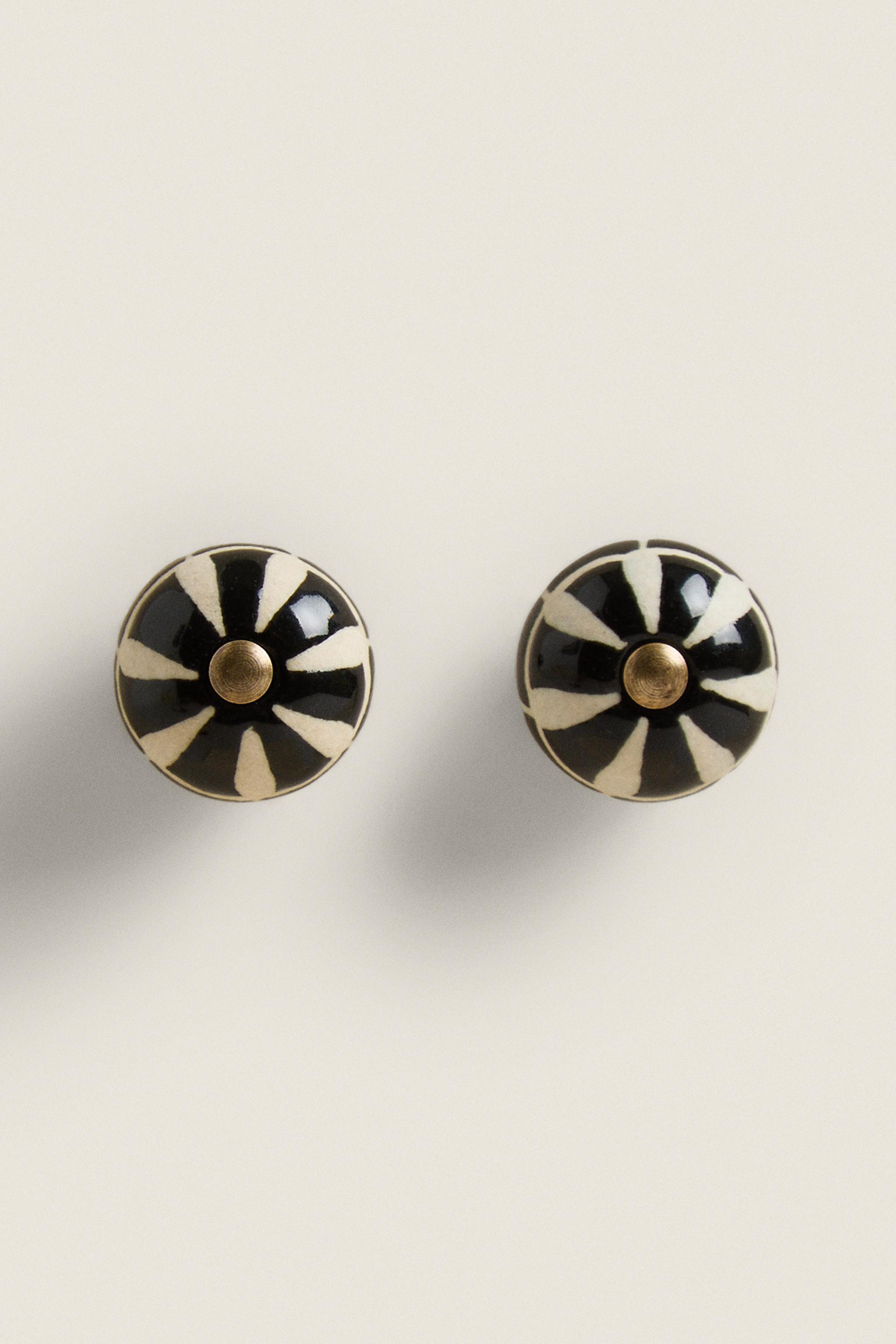 SET OF STRIPED CERAMIC KNOBS (SET OF 2)