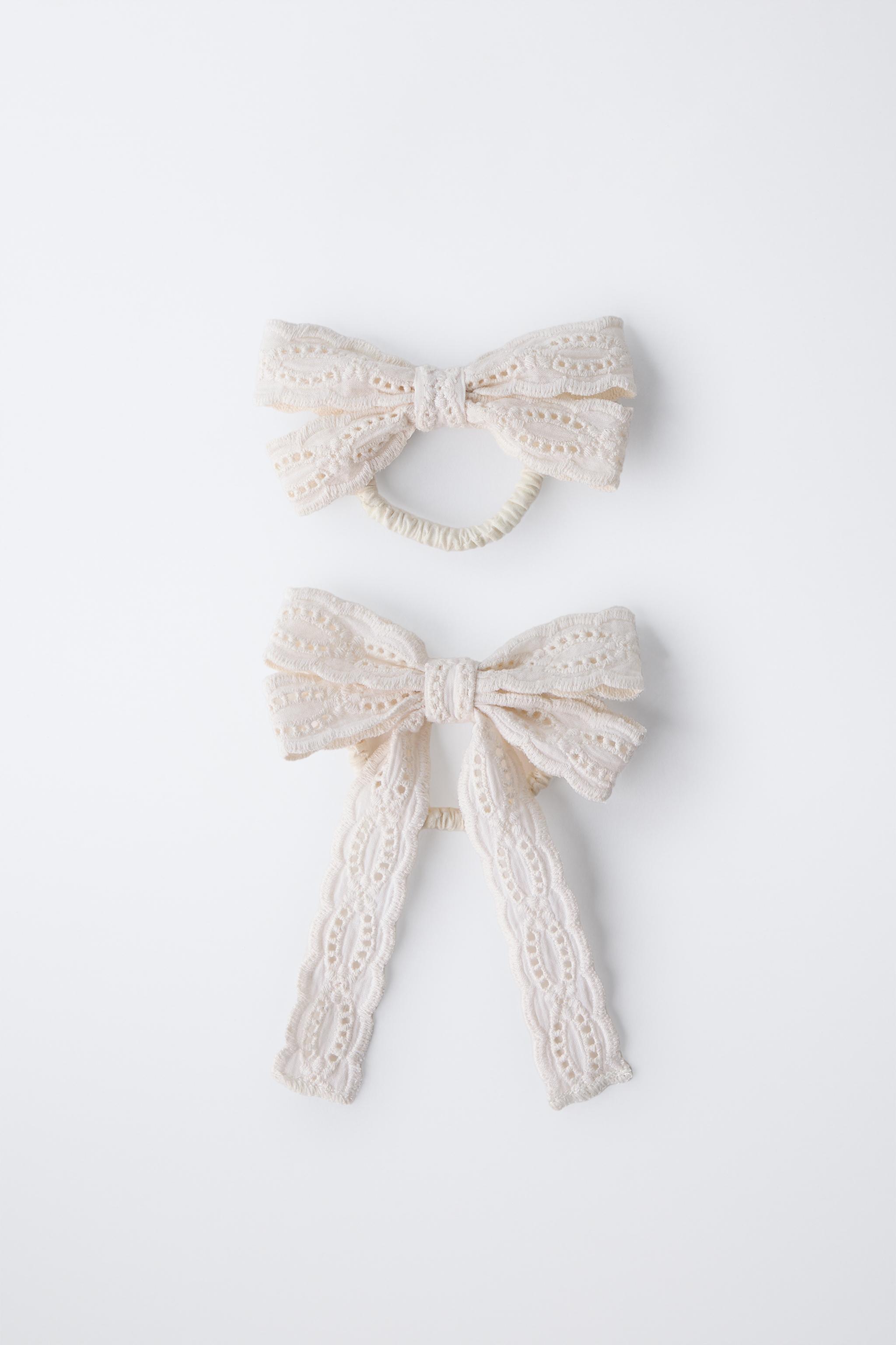 TWO-PACK OF HAIR SCRUNCHIES WITH CUT-OUT BOWS