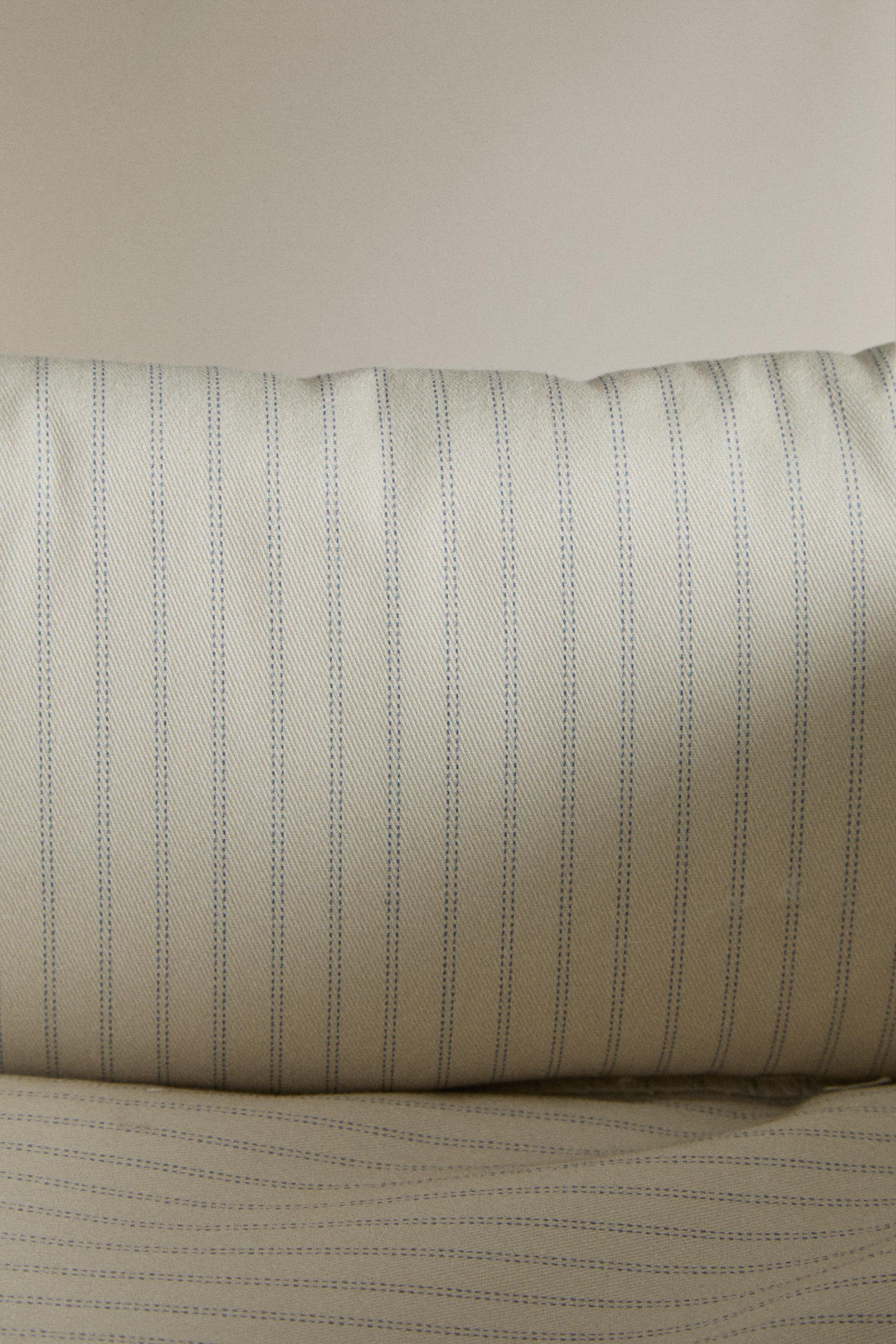 CHILDREN’S TOY PET BED