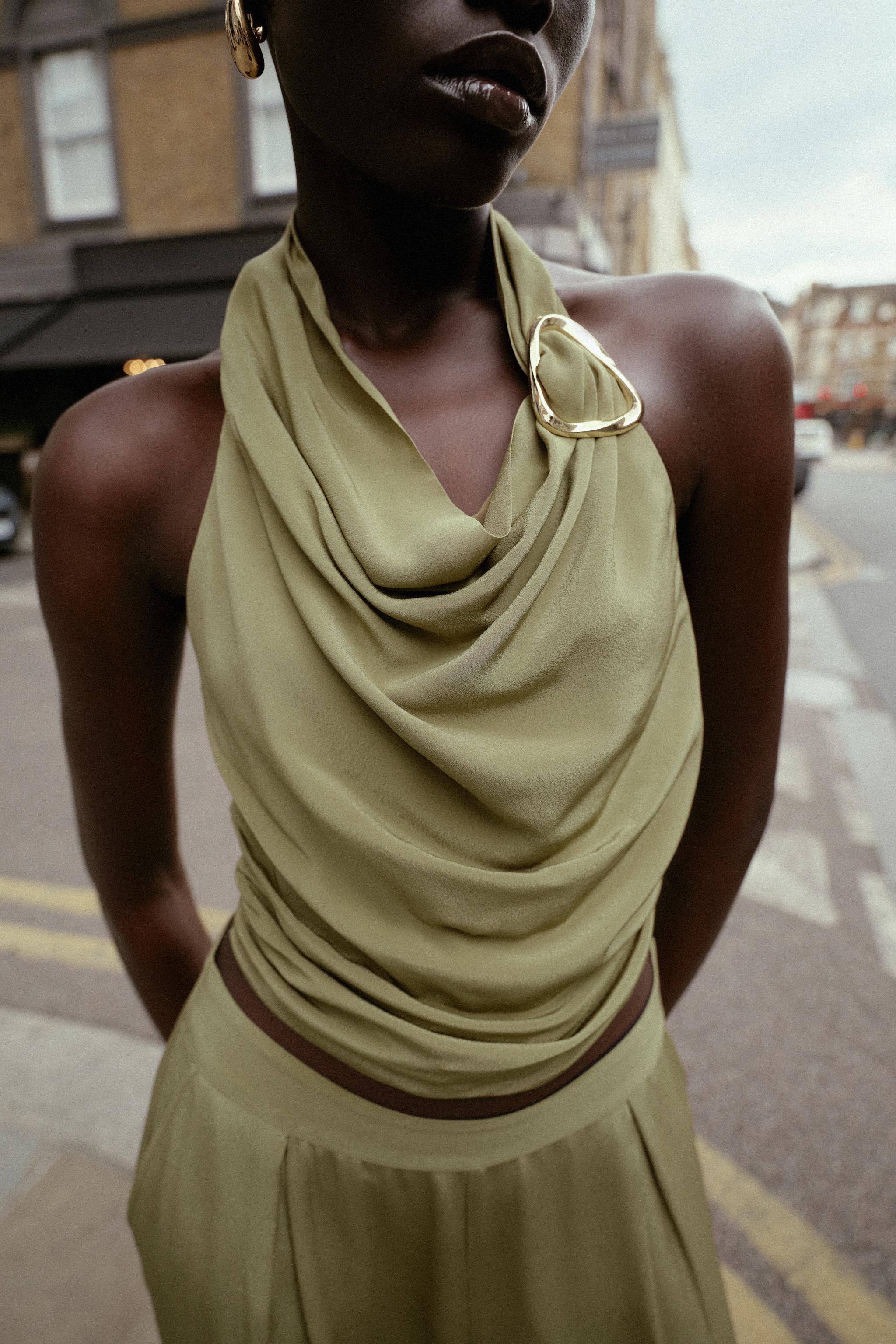 HALTER TOP GOLD HARDWARE TIE BACK