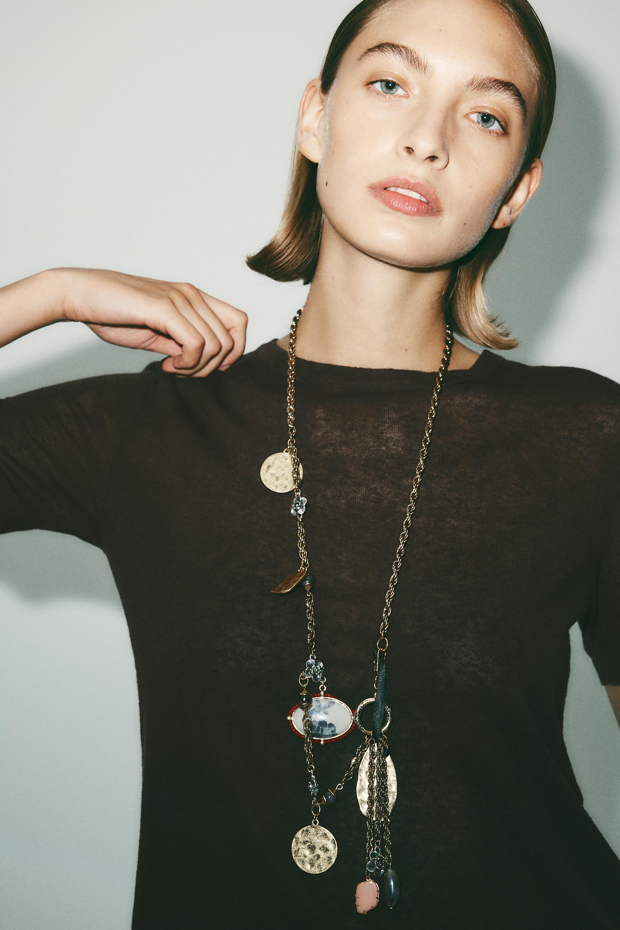 RESIN CHARM LINK BELT