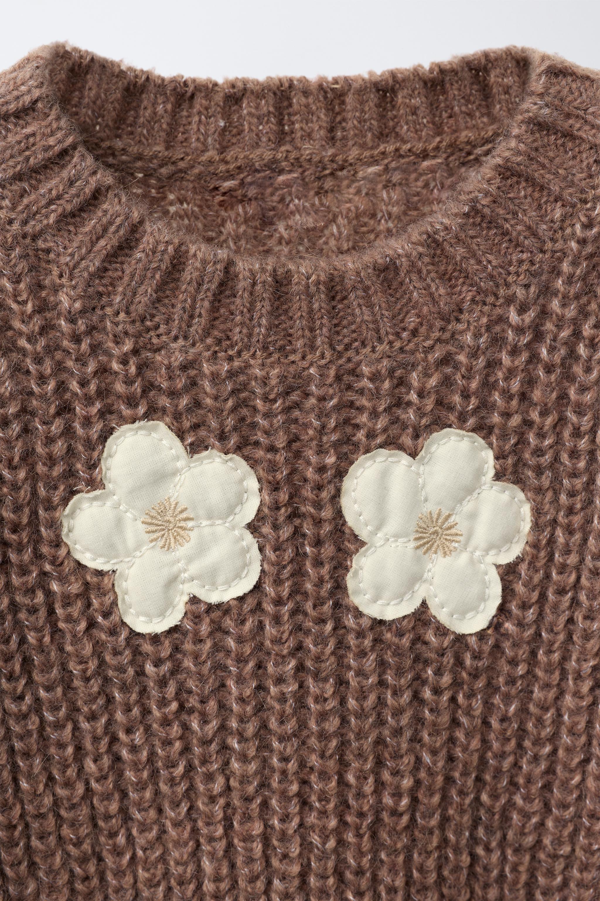 FLORAL KNIT SWEATER