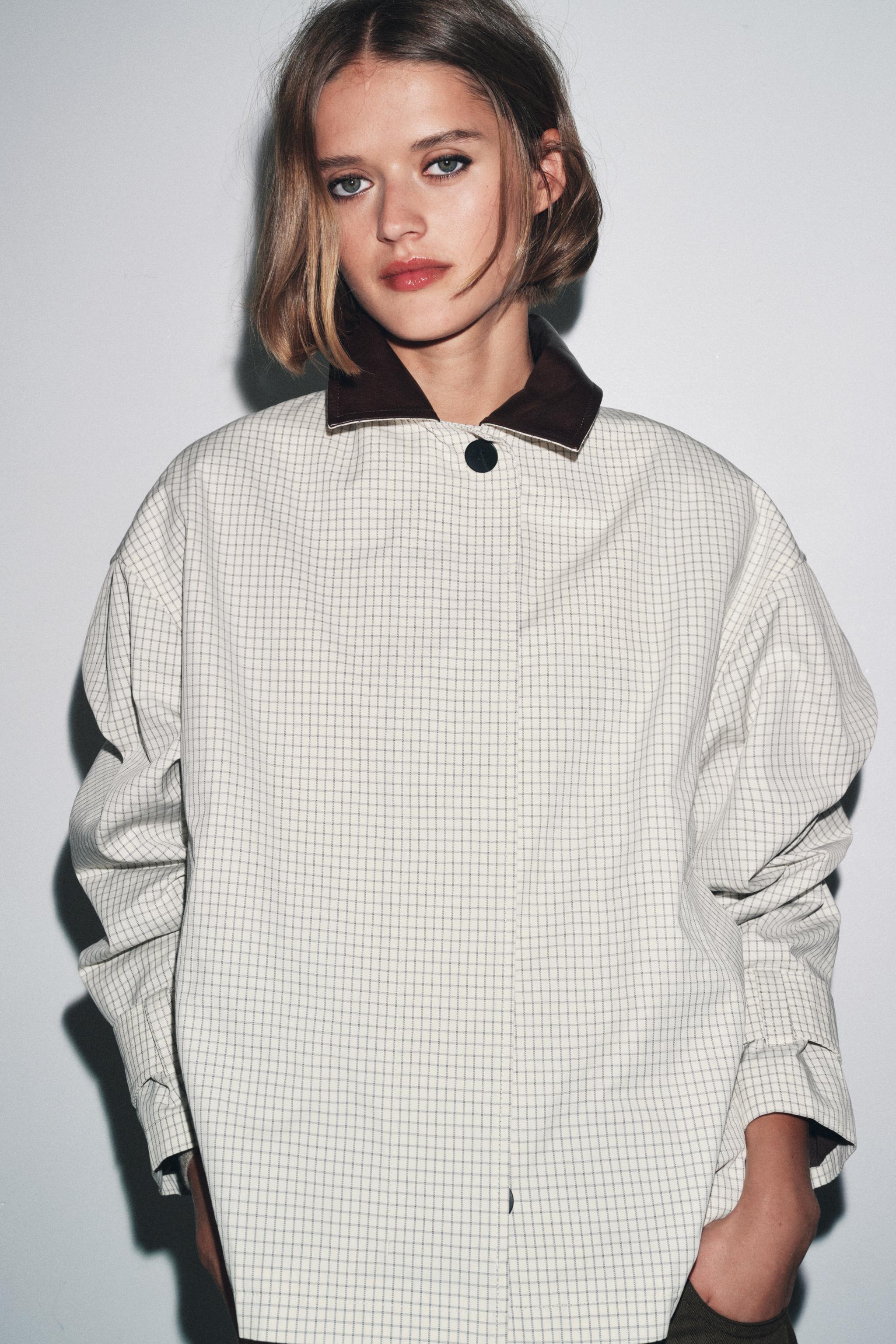 LEATHER COLLAR SHORT TRENCH COAT ZW COLLECTION