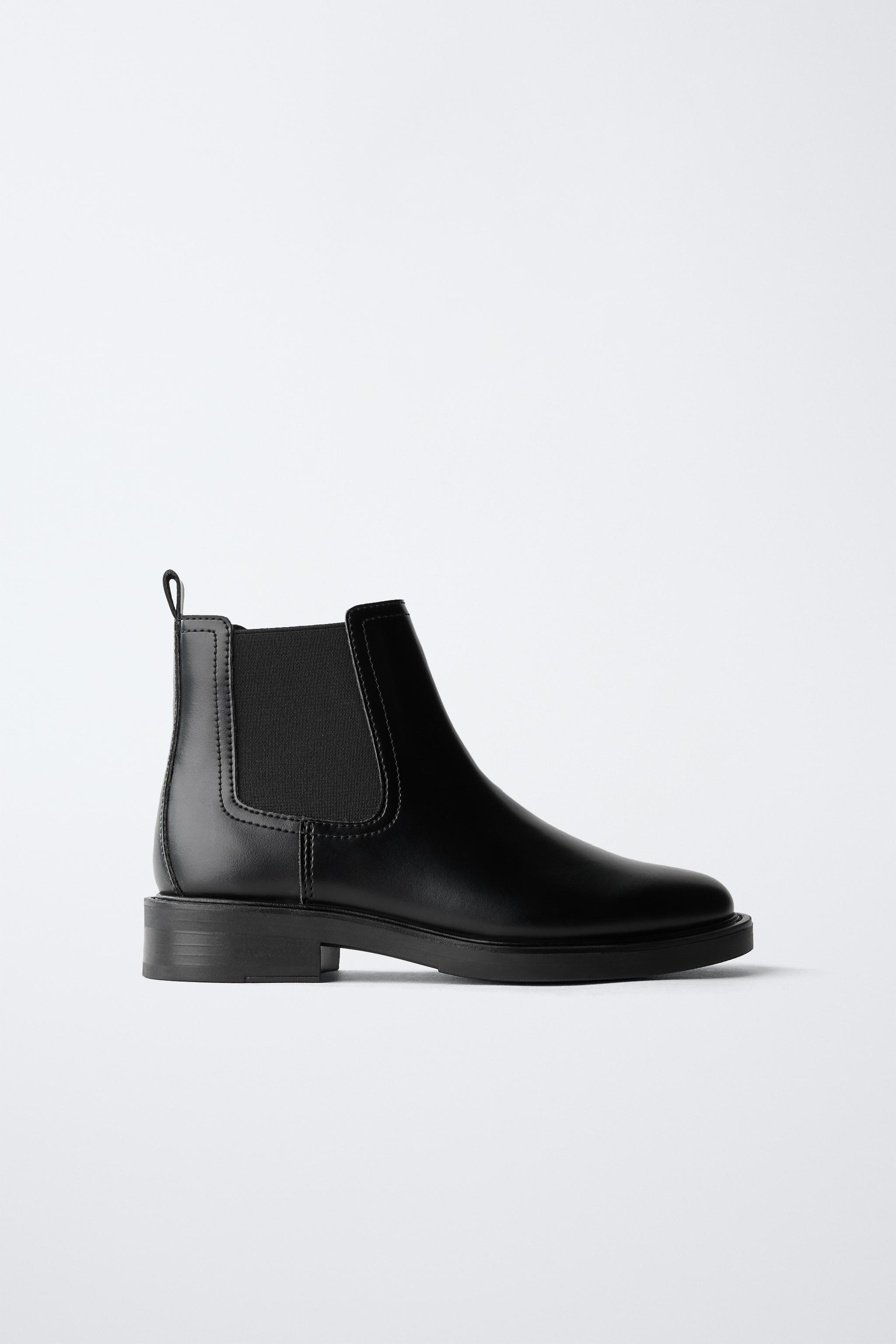 CHELSEA ANKLE BOOTS
