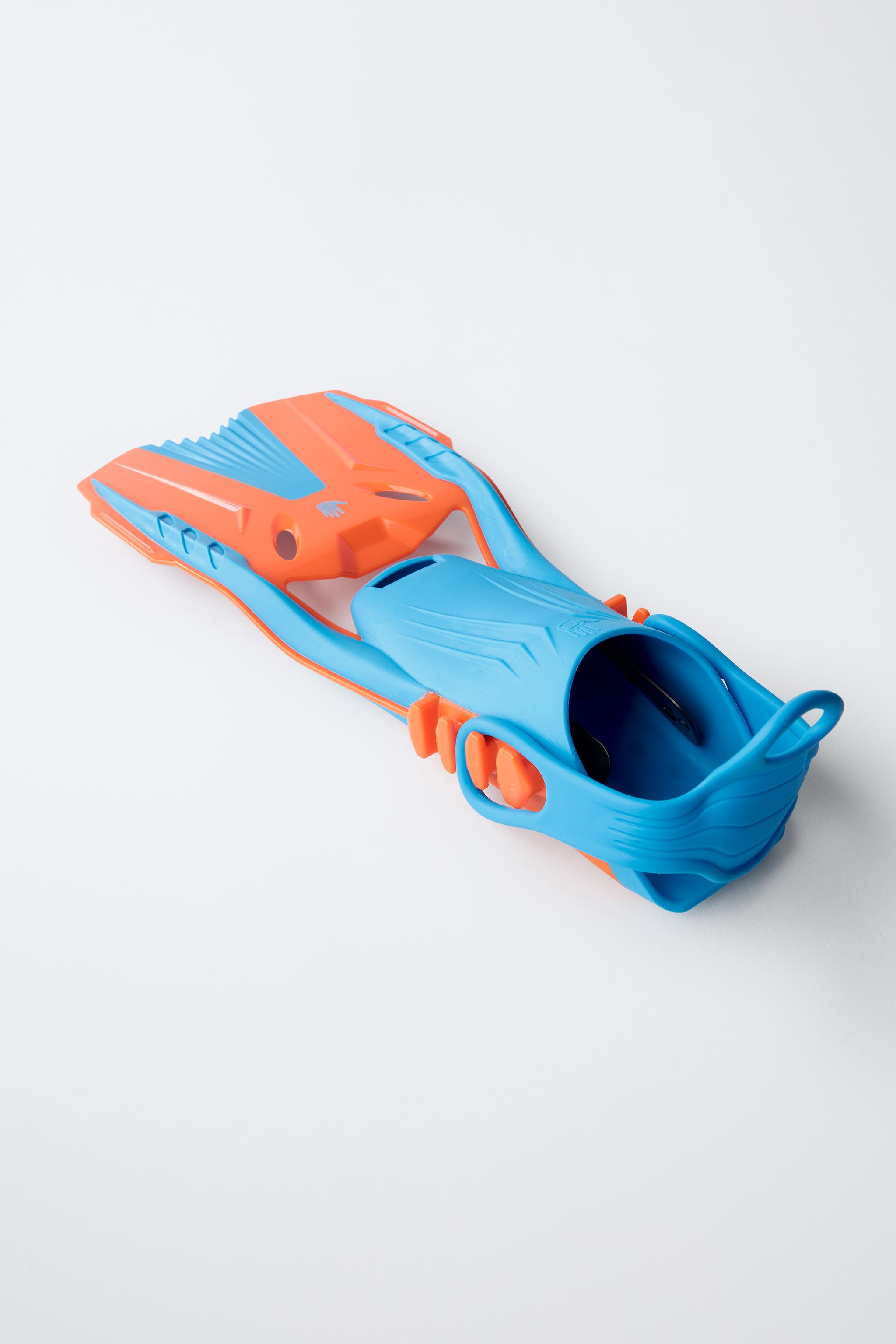 ZARA X BODY GLOVE © SNORKEL AND FINS SET