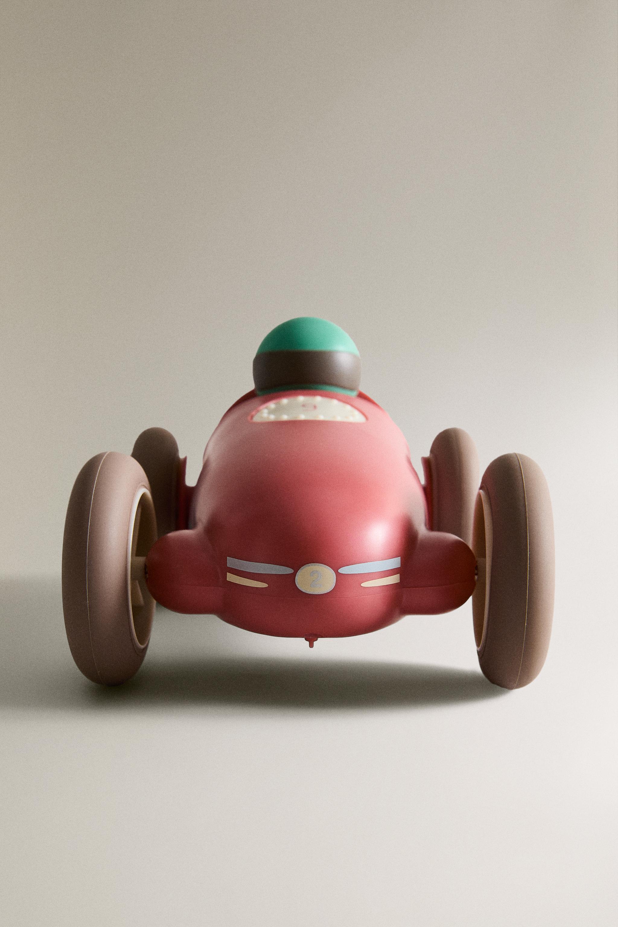 CHILDREN'S REMOTE CONTROL CAR TOY