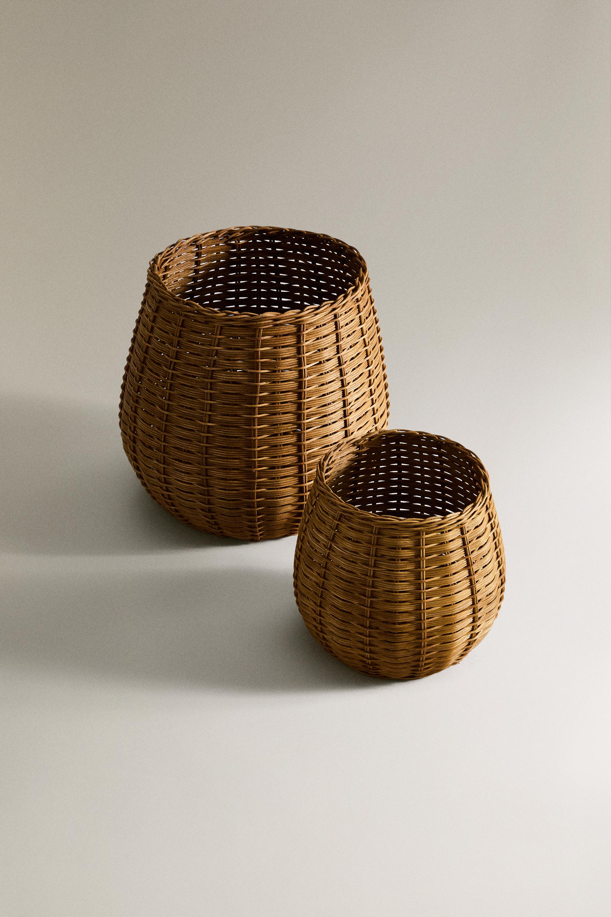 OVAL RATTAN BASKET