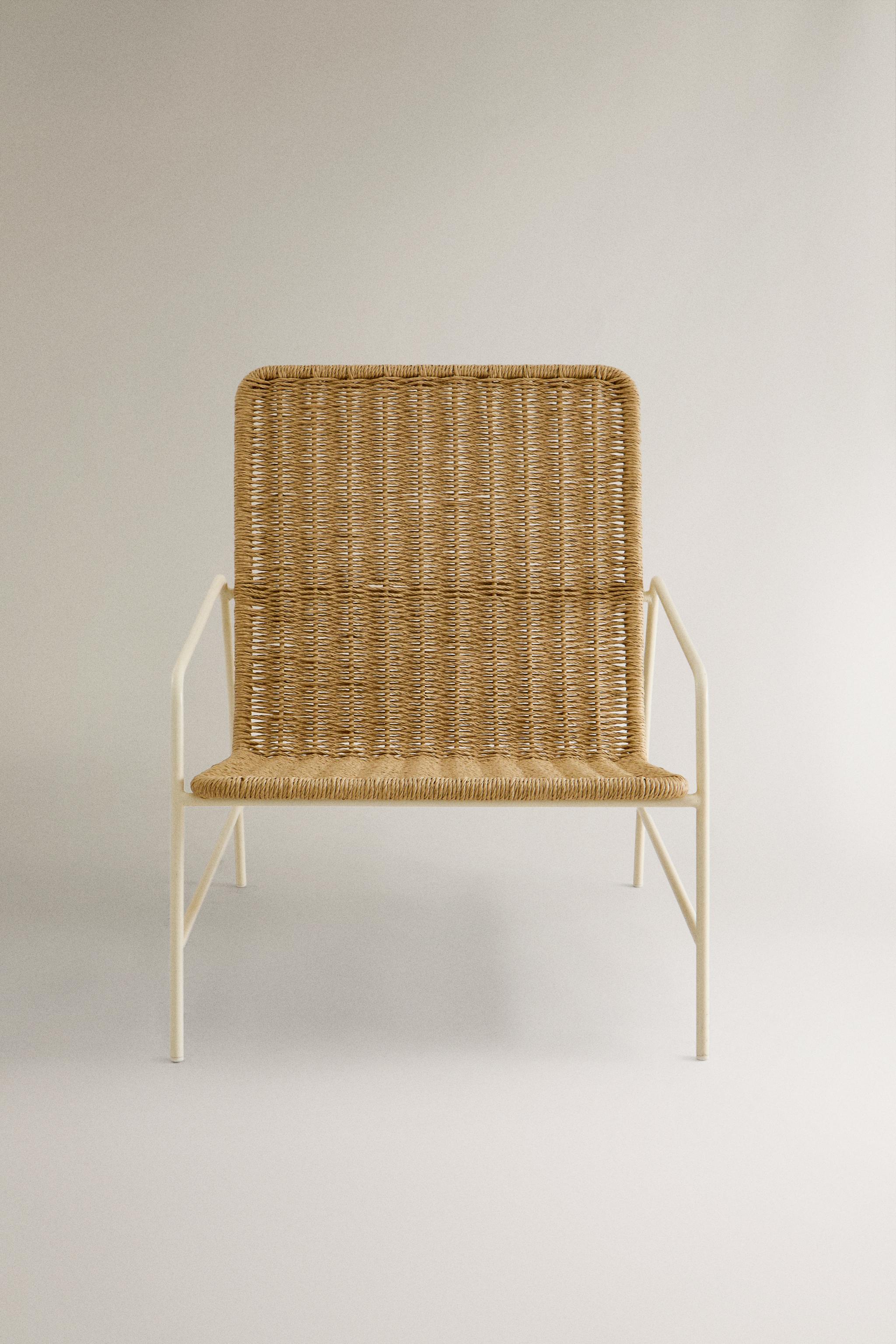 WOVEN OUTDOOR CHAIR WITH METAL FRAME