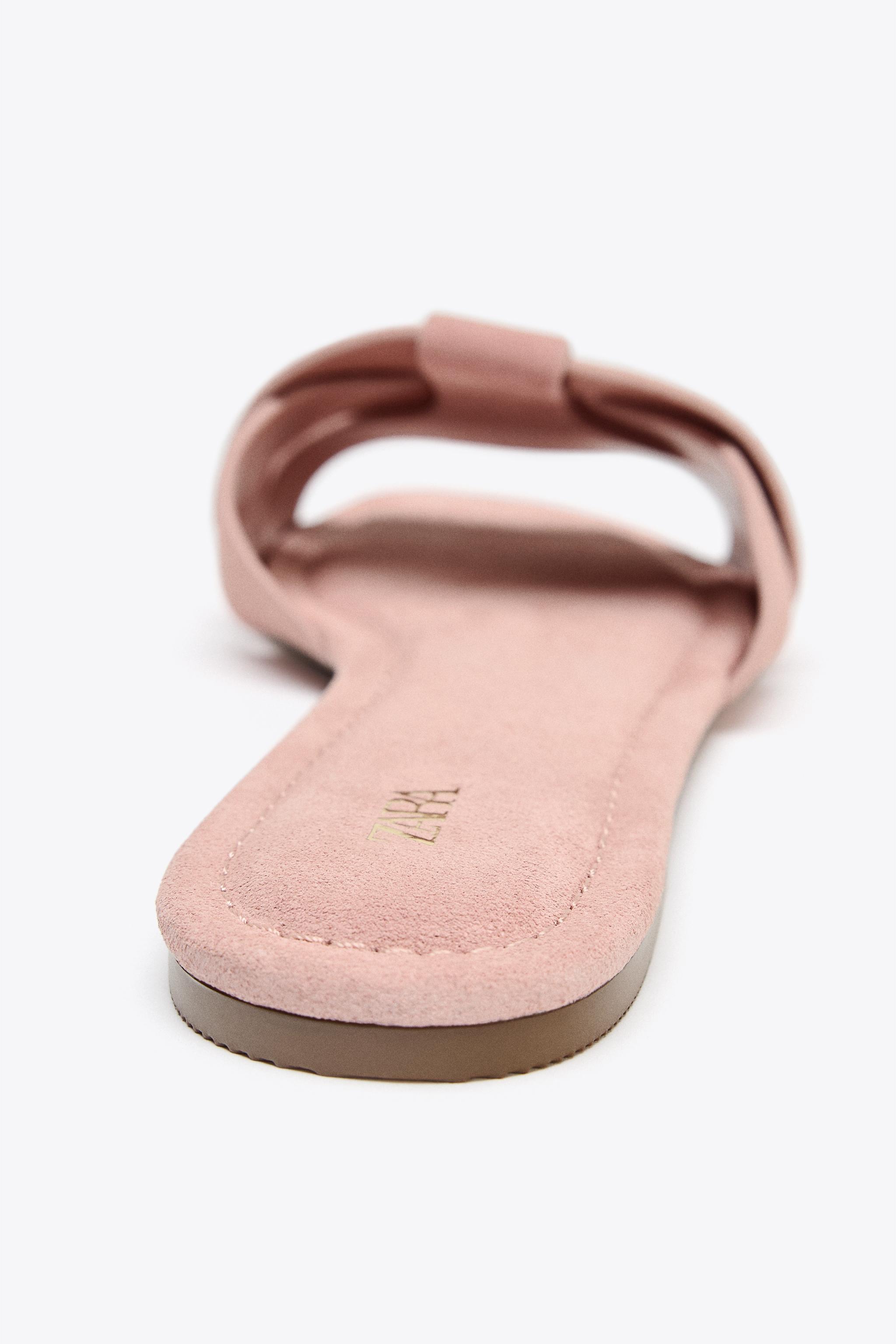 CROSSOVER LEATHER FLAT SANDALS