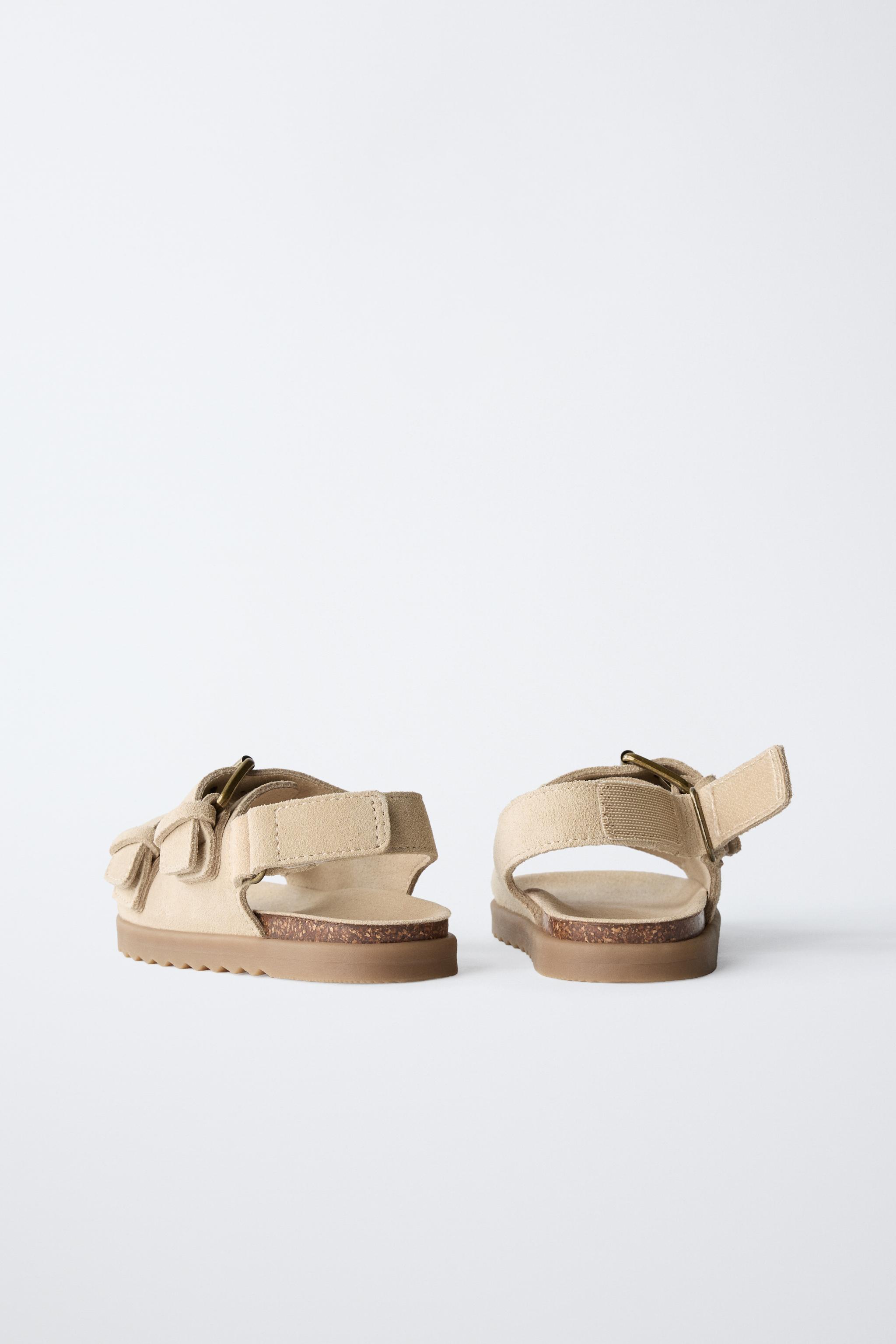 LEATHER BUCKLE SANDALS