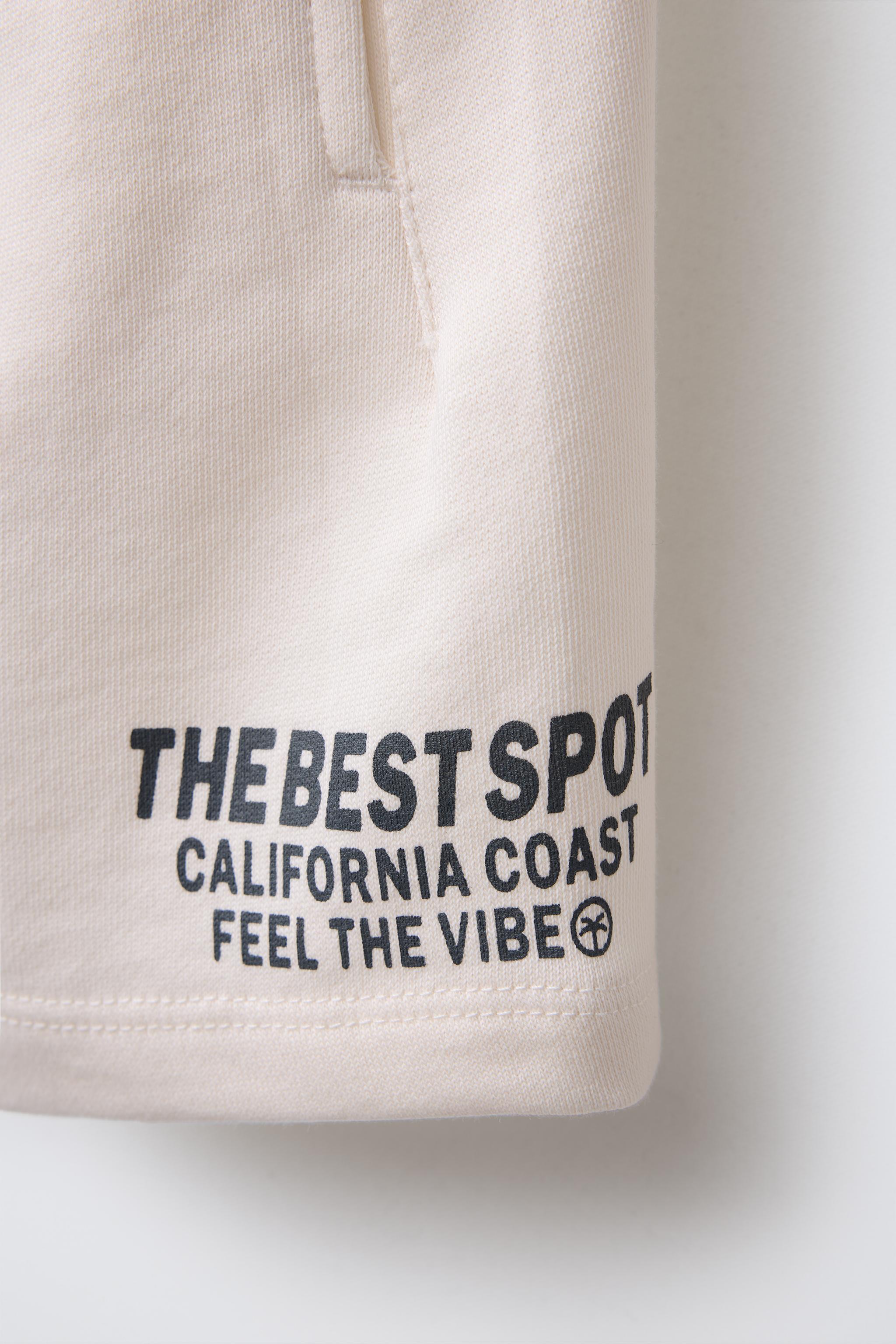 STRAIGHT TEXT PLUSH SHORTS