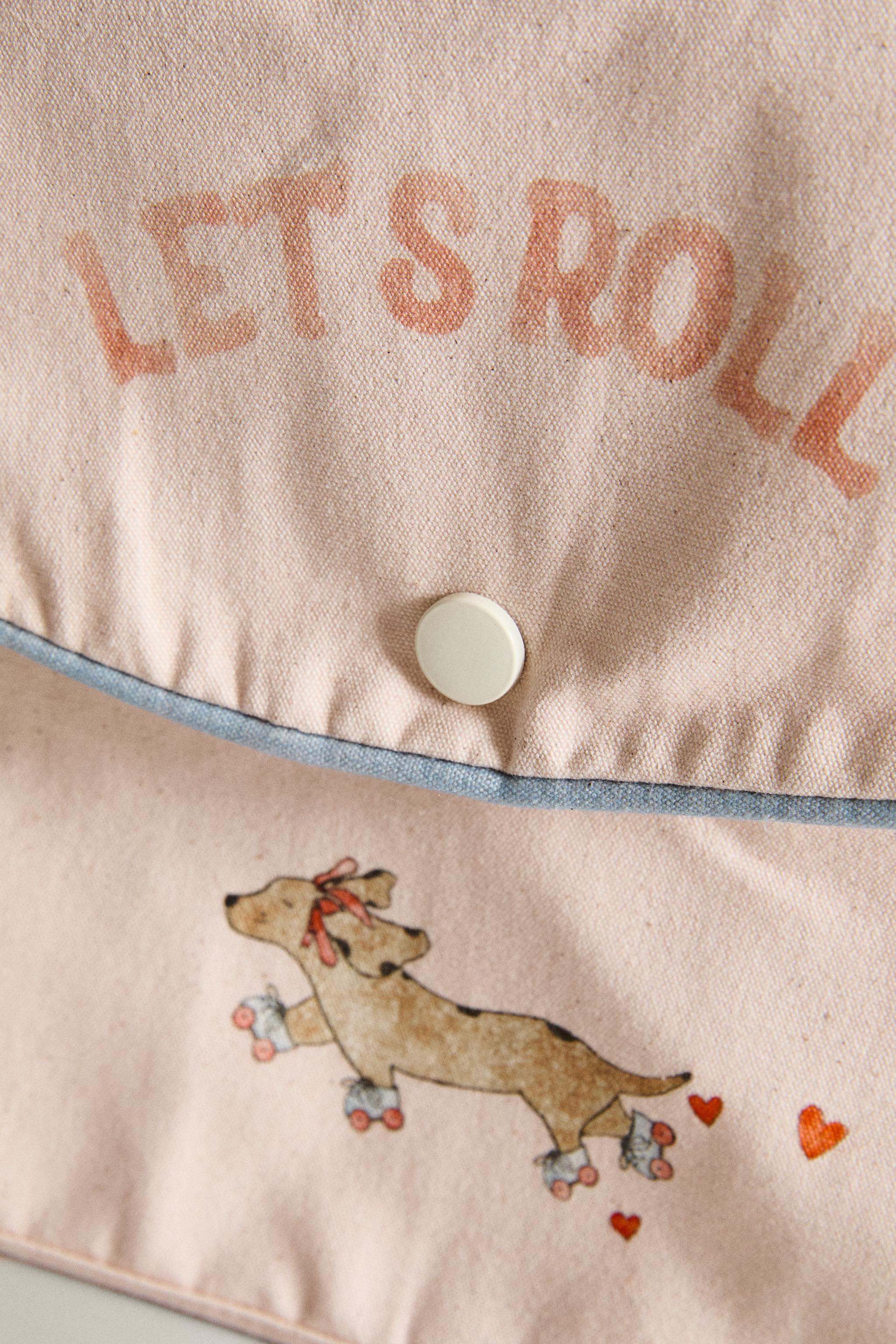 CHILDREN'S SKATING DOG LUNCH BOX