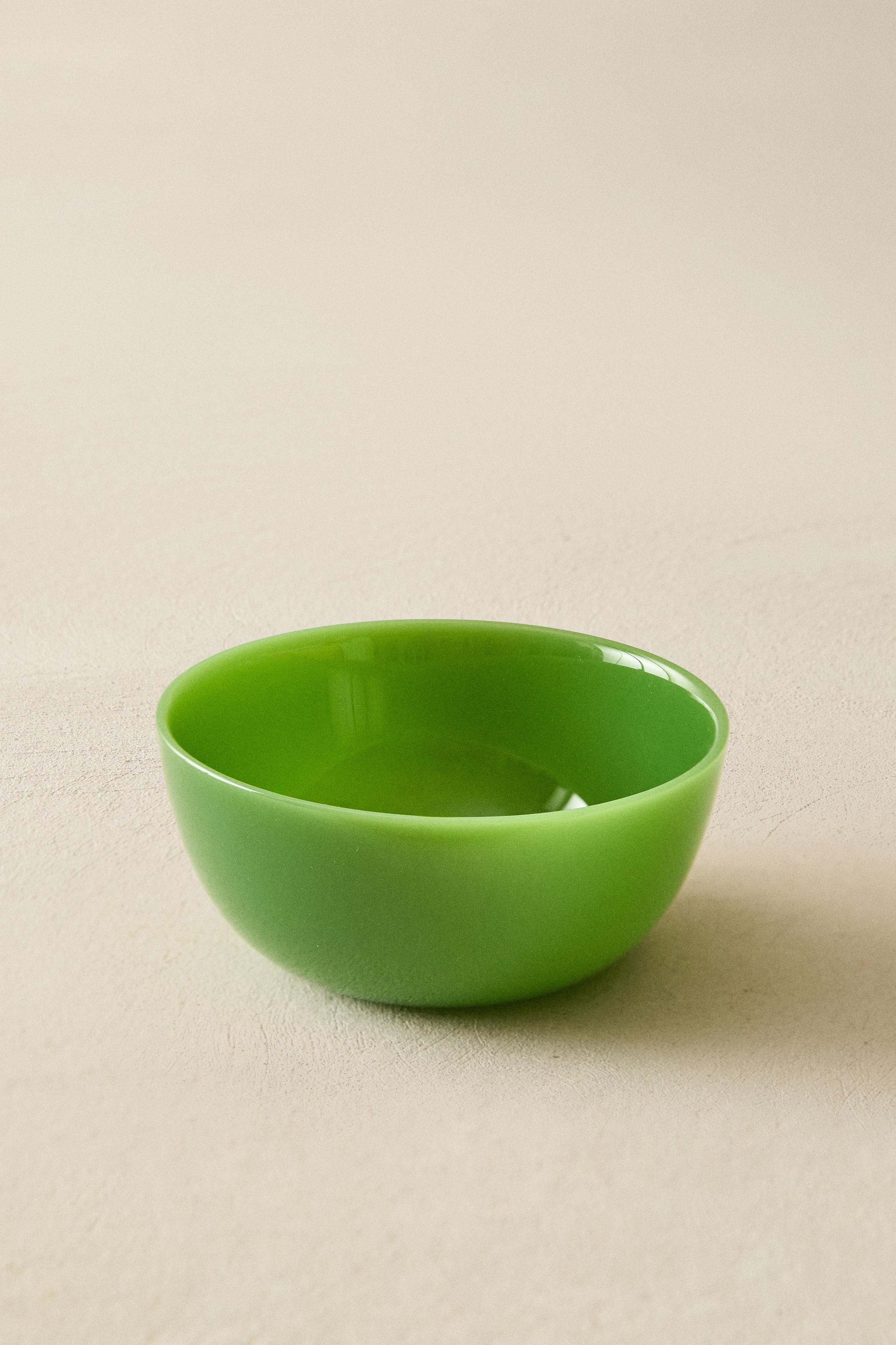 GLASS BOWL