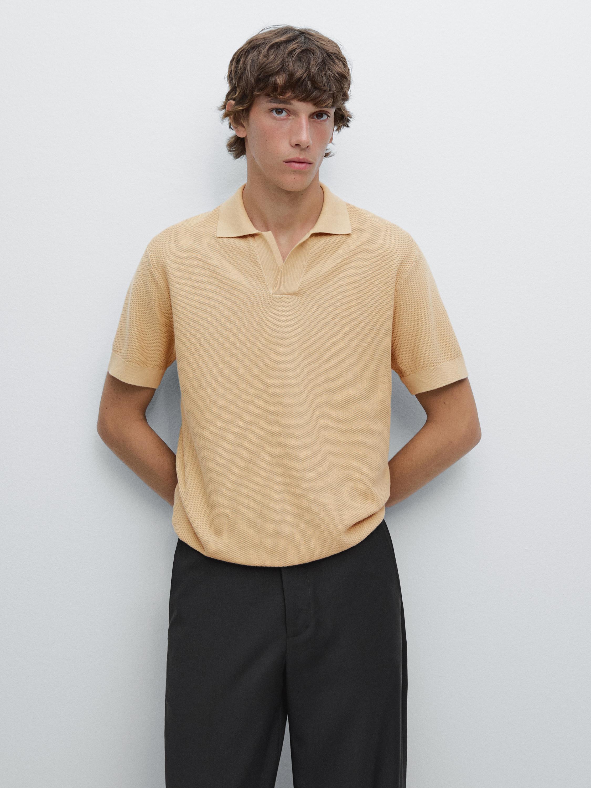 Textured knit short sleeve polo shirt