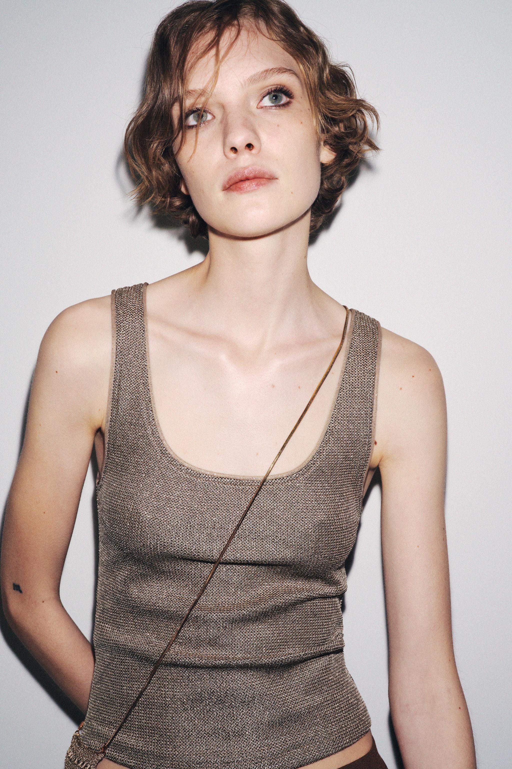 TEXTURED TOP WITH METALLIC THREAD