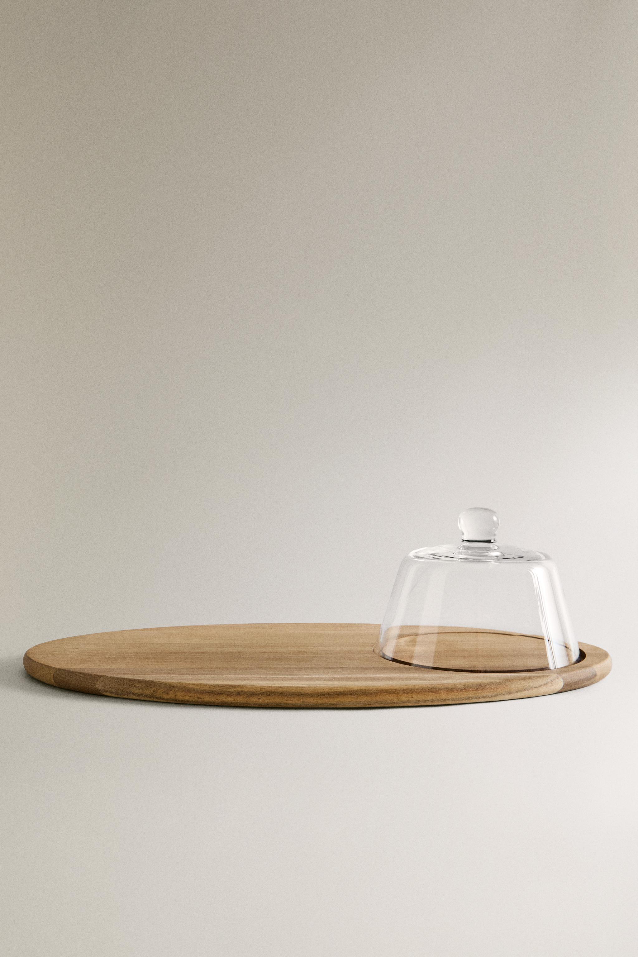 WOODEN TRAY WITH A DOME