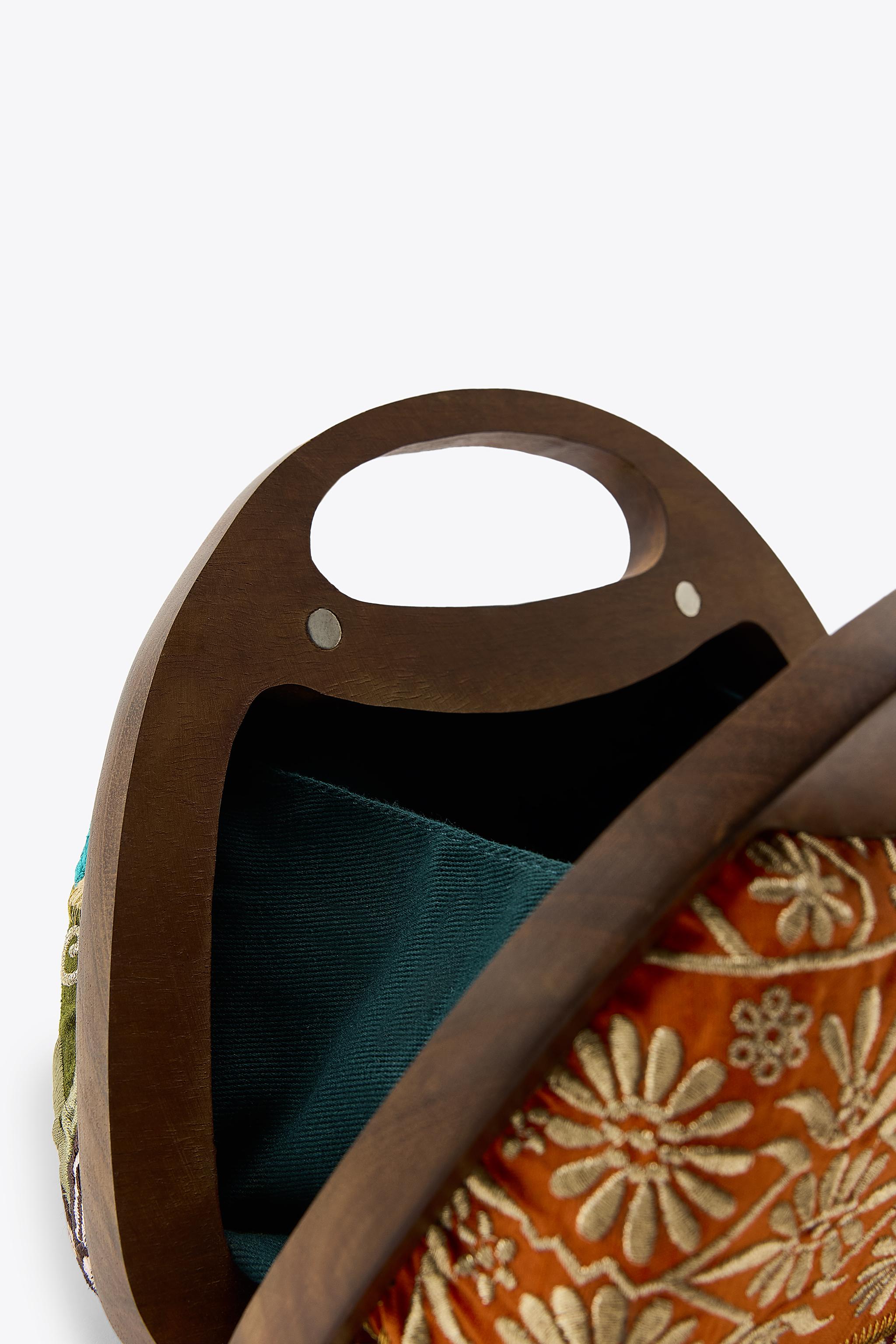EMBROIDERED WOODEN BOX BAG