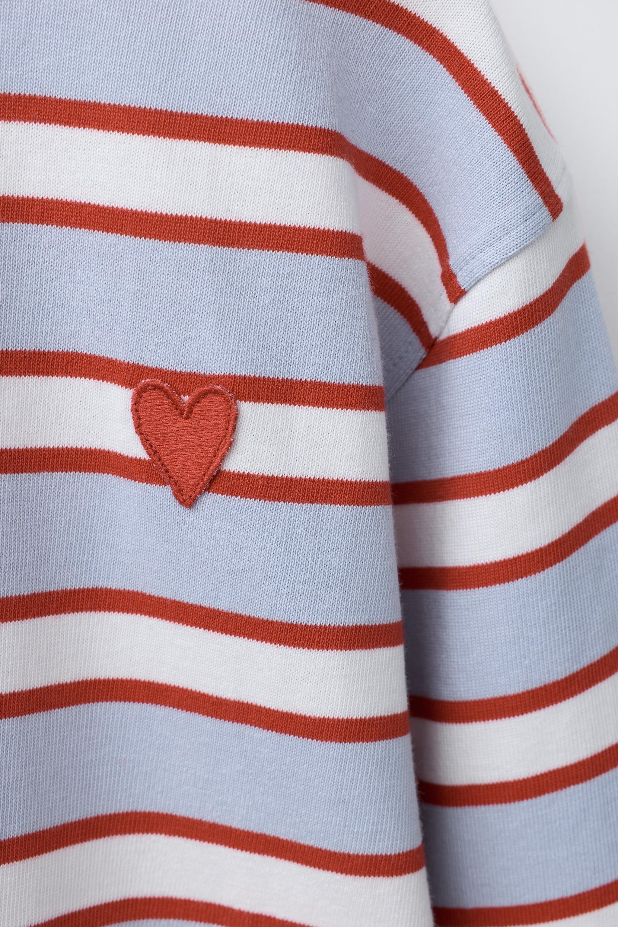 STRIPED HEART PATCH T-SHIRT