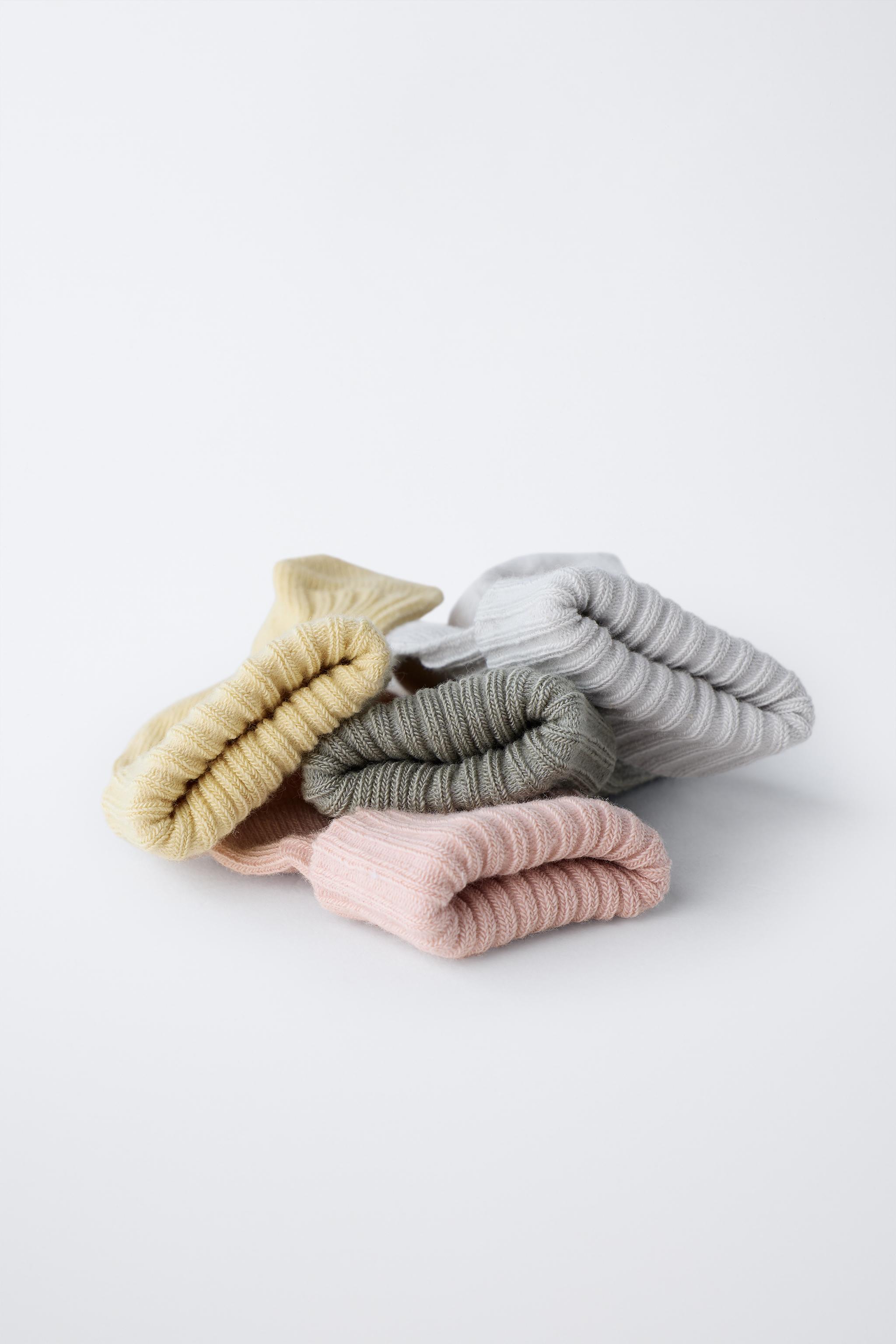 FOUR-PACK OF SOCKS IN BOX