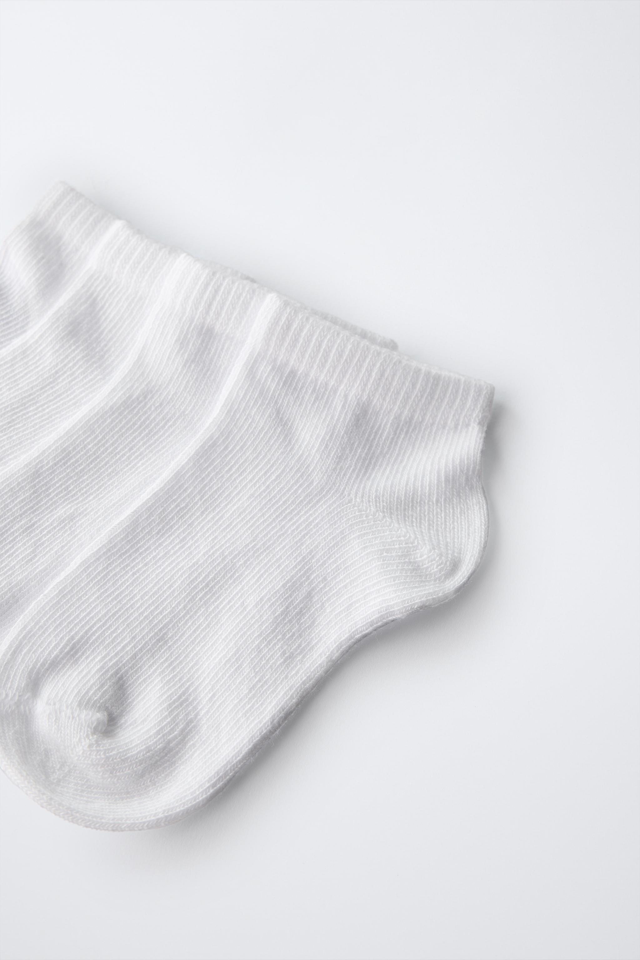 FOUR-PACK OF BASIC SHORT SOCKS
