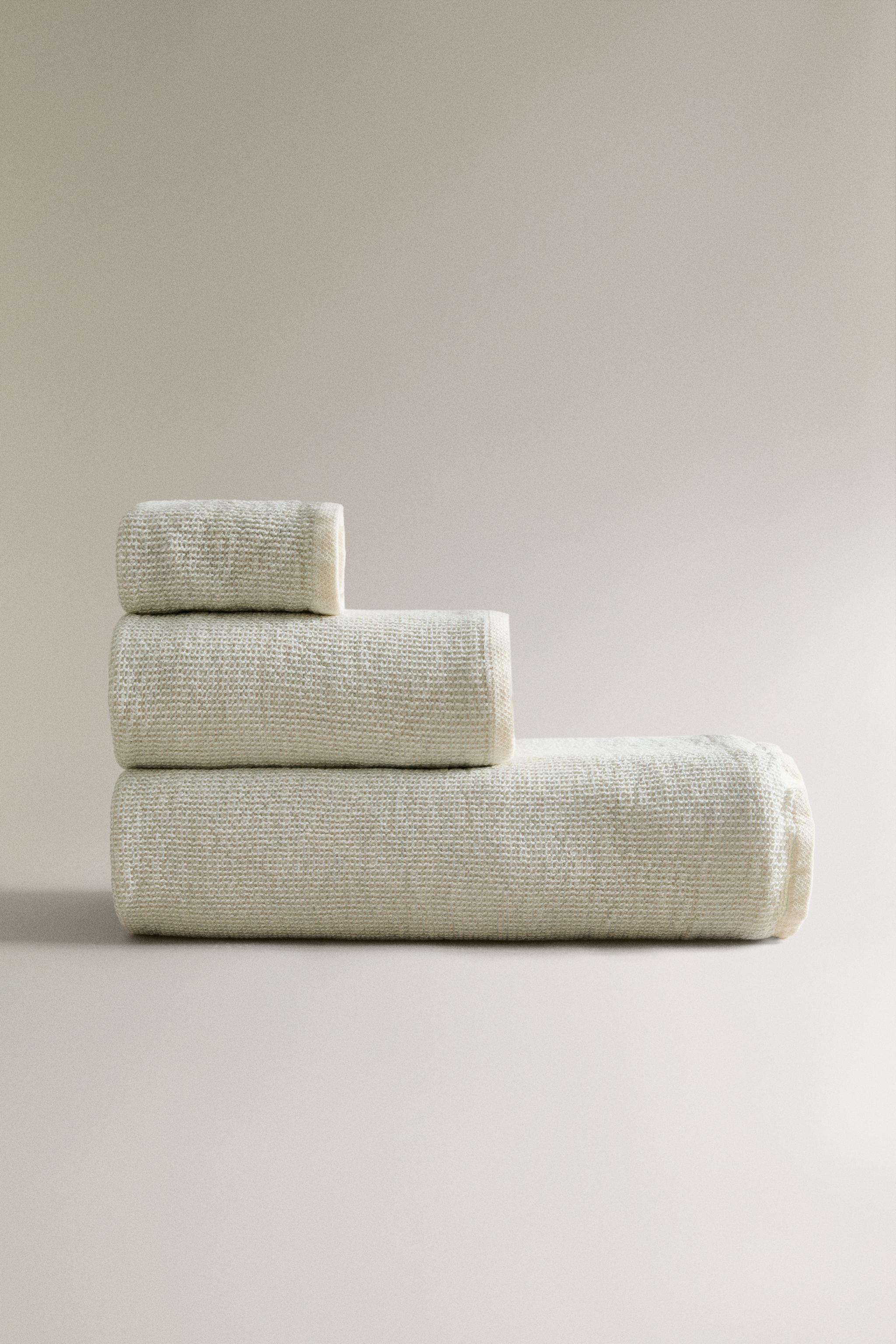 WAFFLE-KNIT BATH TOWEL