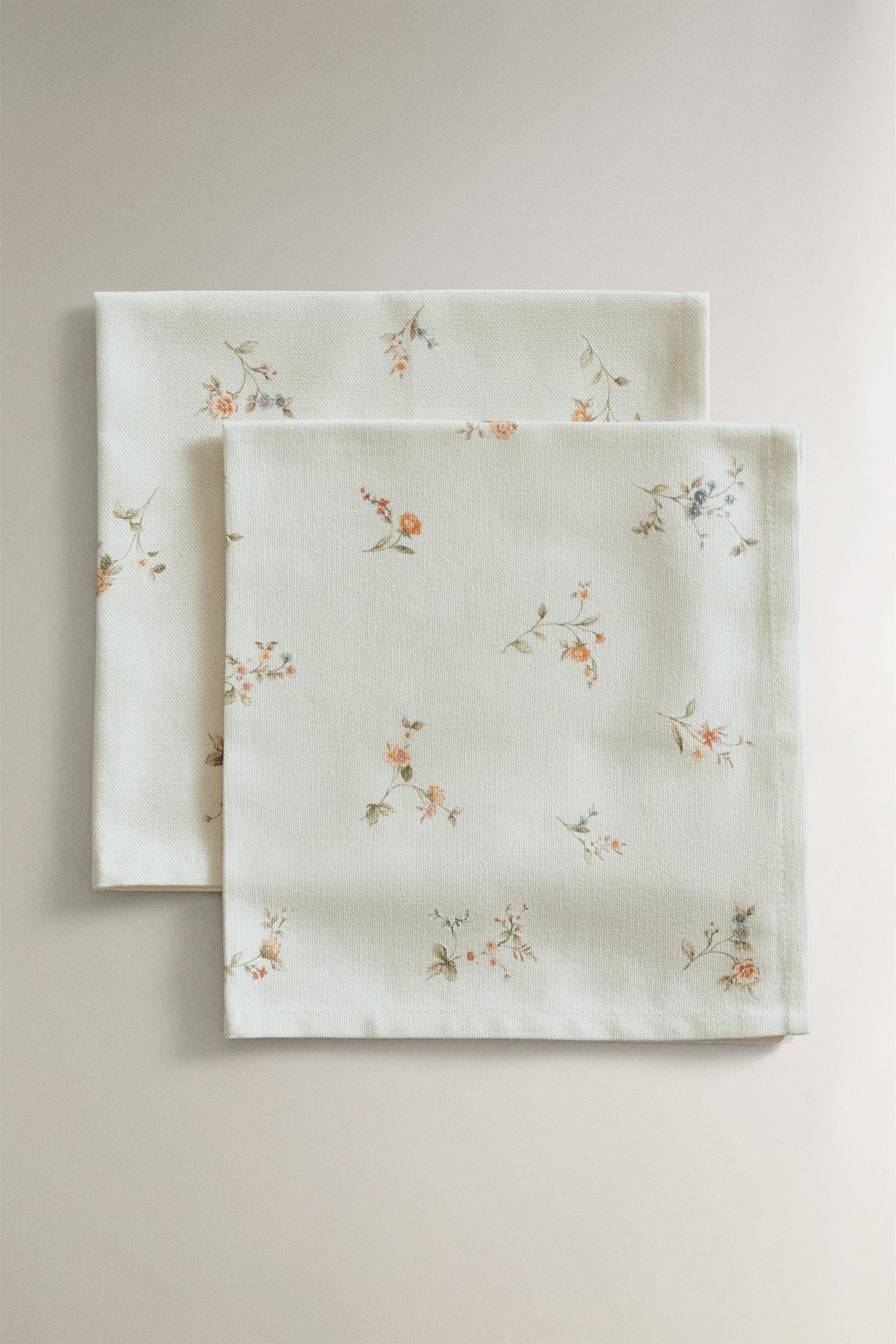SET OF SMALL FLORAL PRINT NAPKINS (SET OF 2)