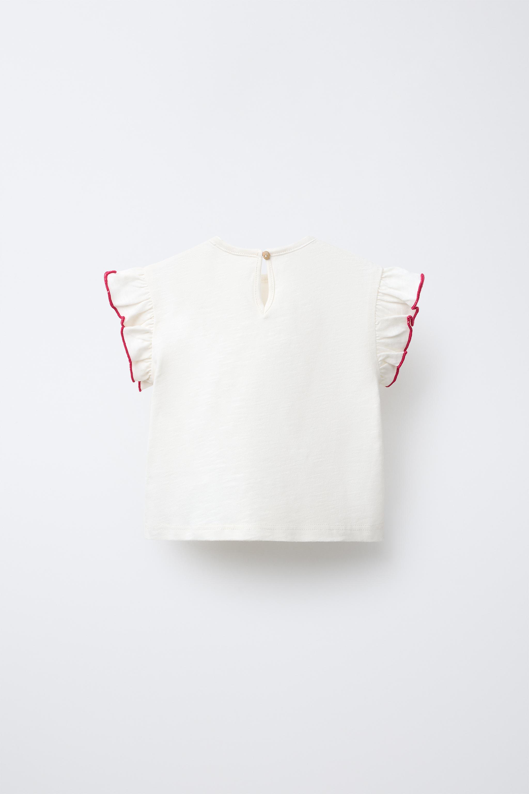 FLOWER APPLIQUÉ T-SHIRT