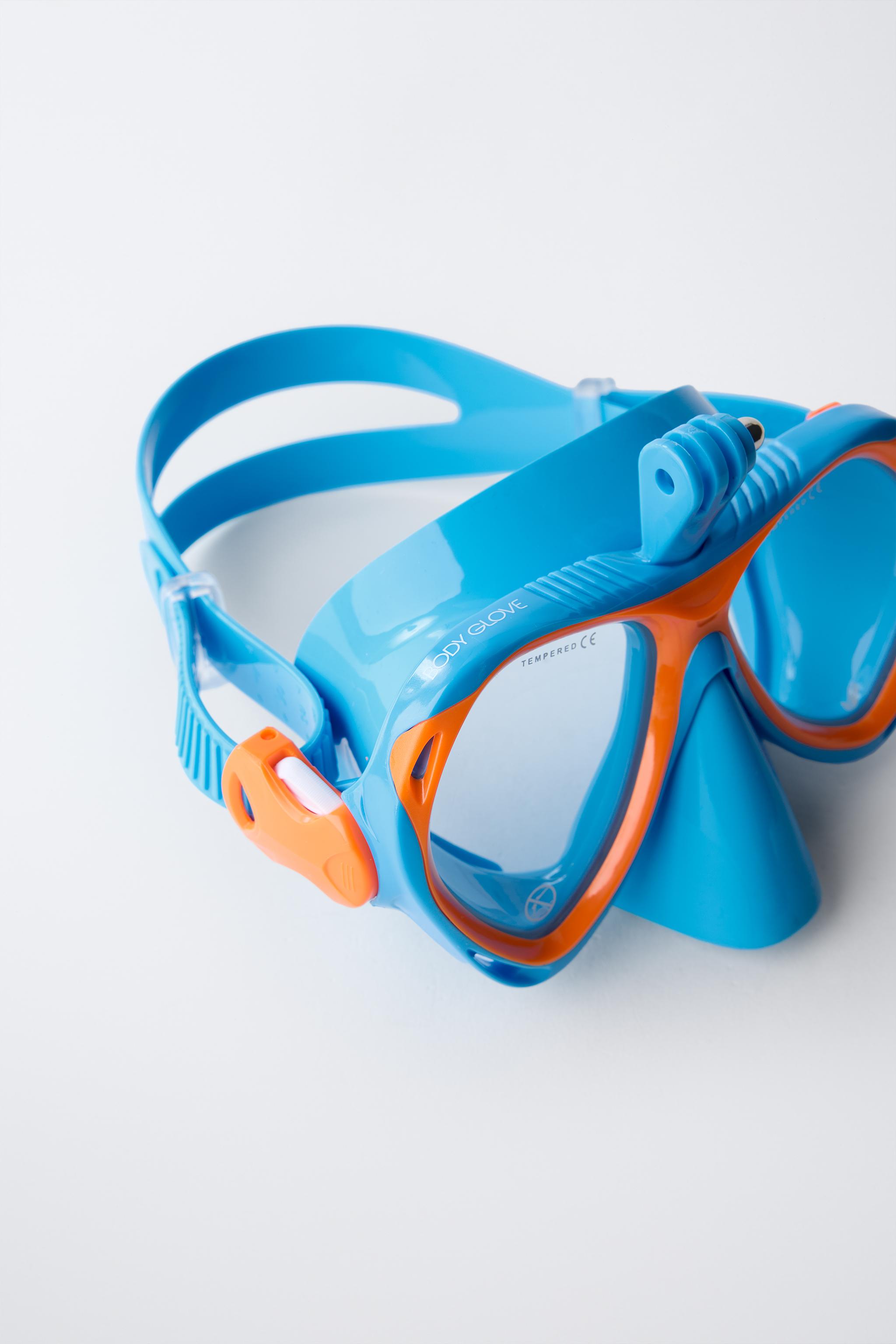 ZARA X BODY GLOVE © SNORKEL AND FINS SET